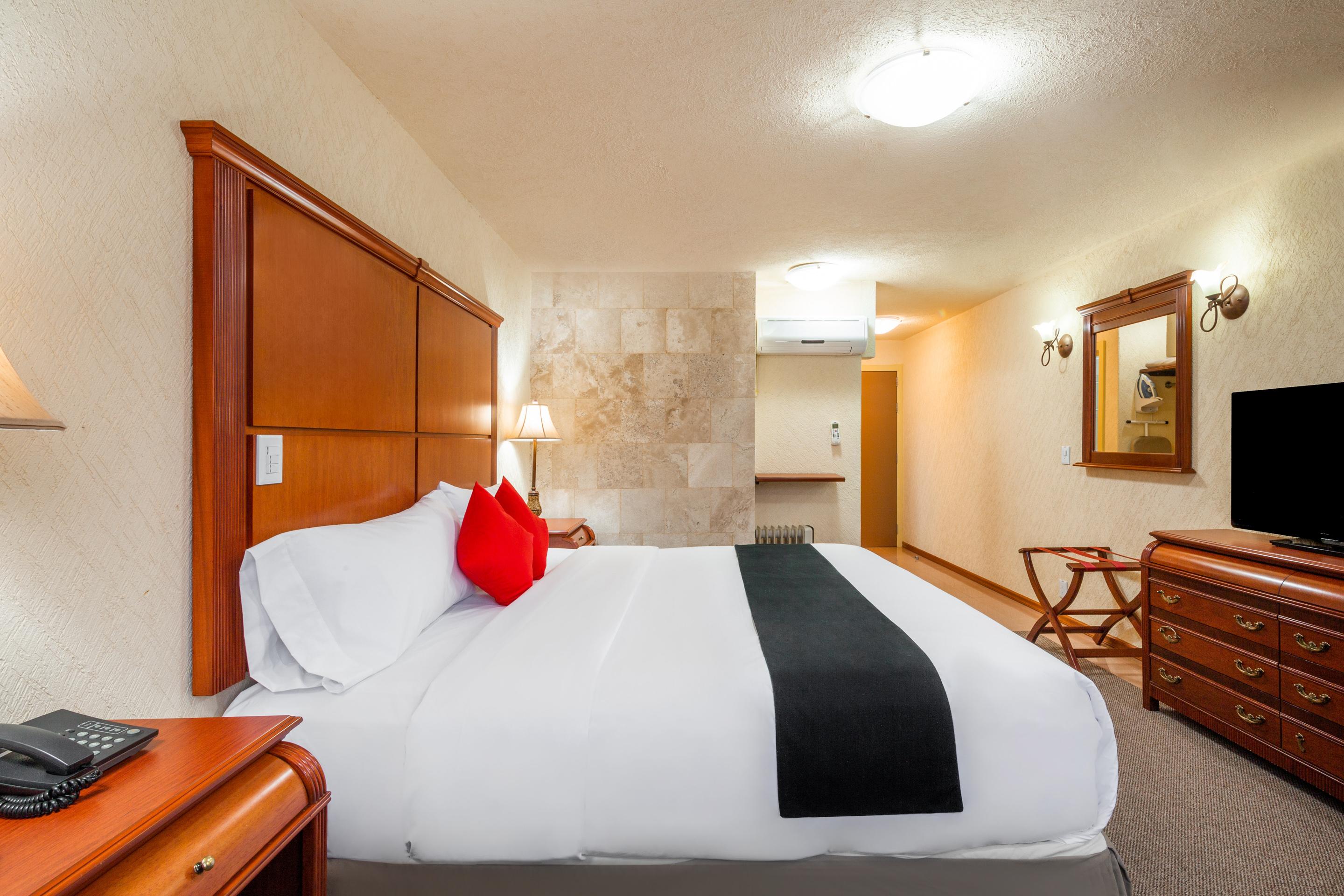 Howard Johnson By Wyndham Hotel