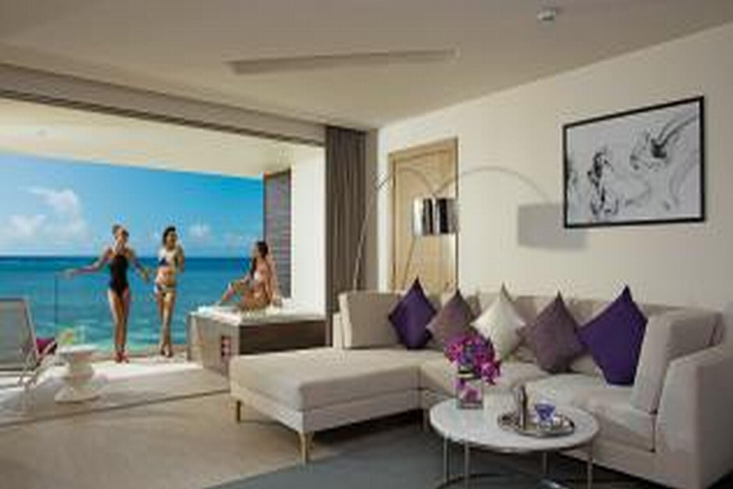 Resort Breathless Riviera Cancun & Spa