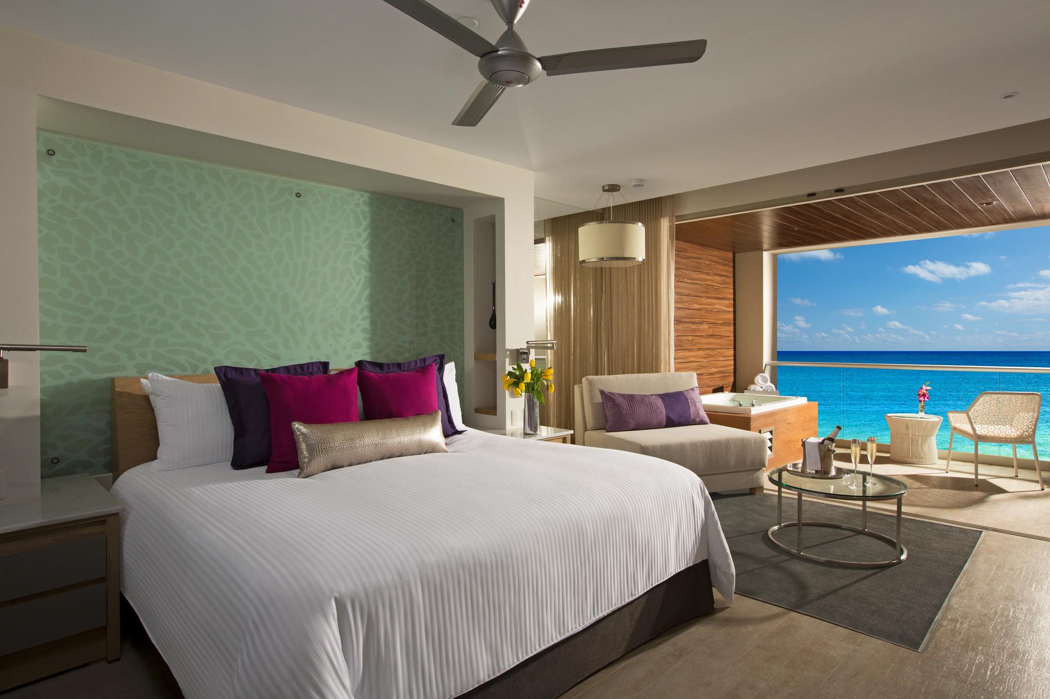 Resort Breathless Riviera Cancun & Spa 5*