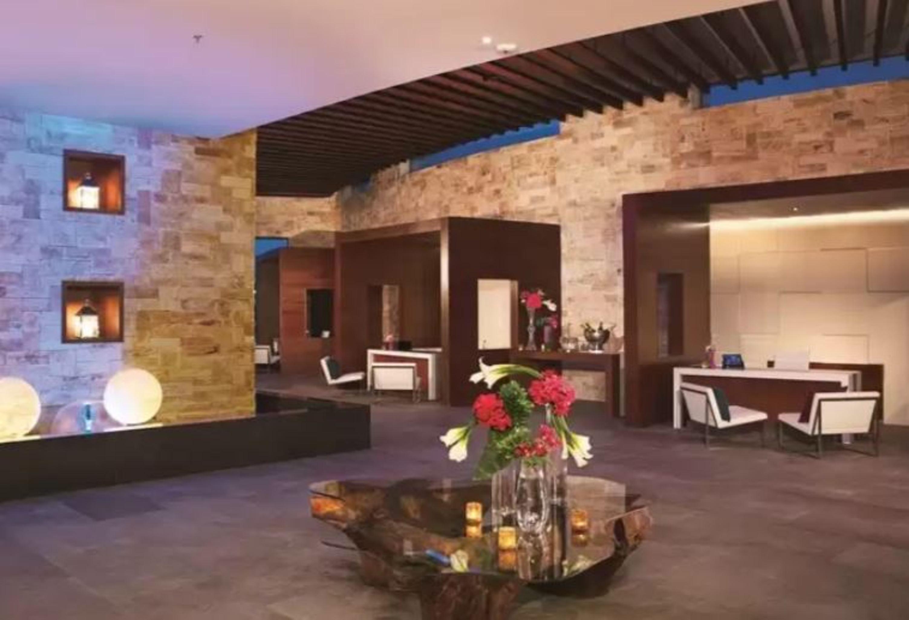 Resort Breathless Riviera Cancun & Spa 5*