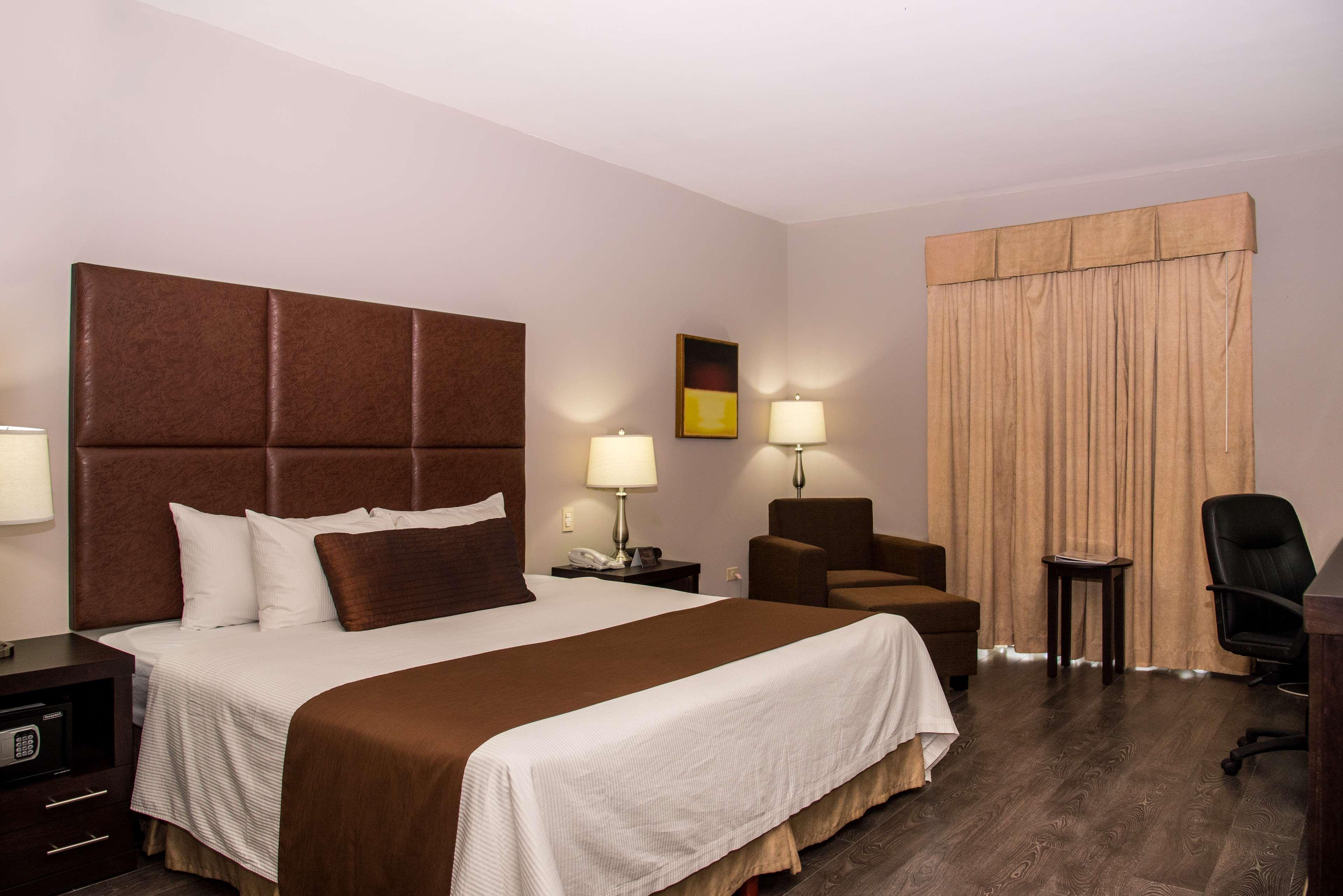 Hotel Western Monterrey Airport 3*