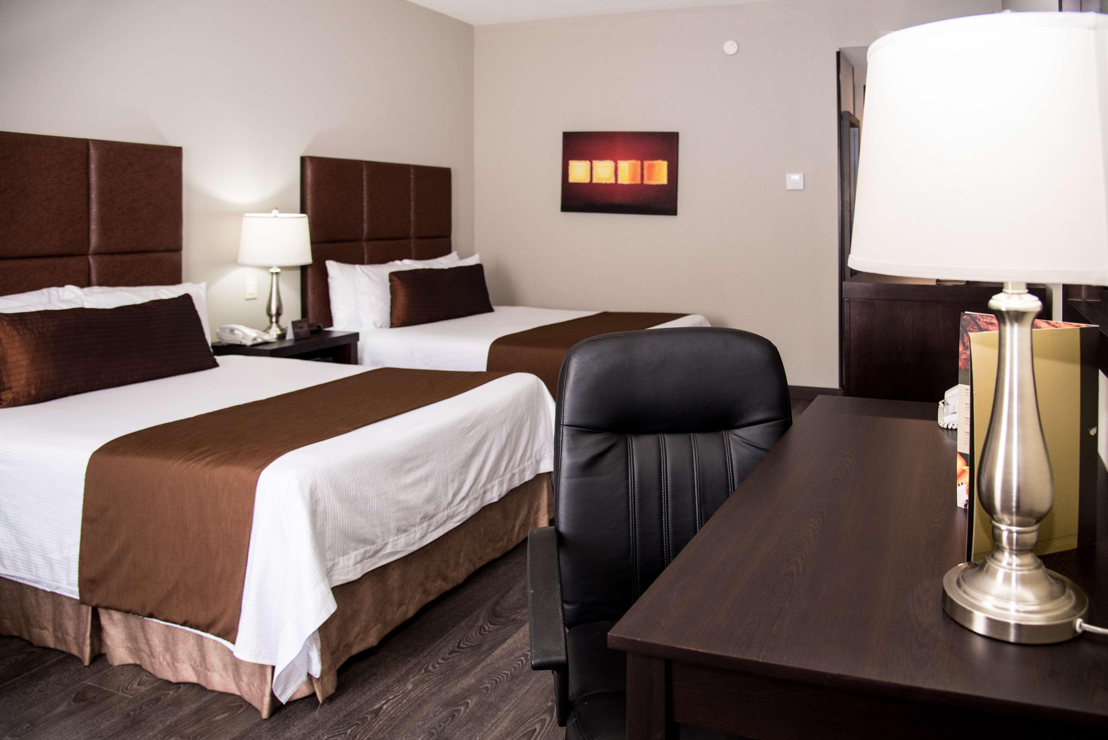 Western Monterrey Airport Hotel 3*