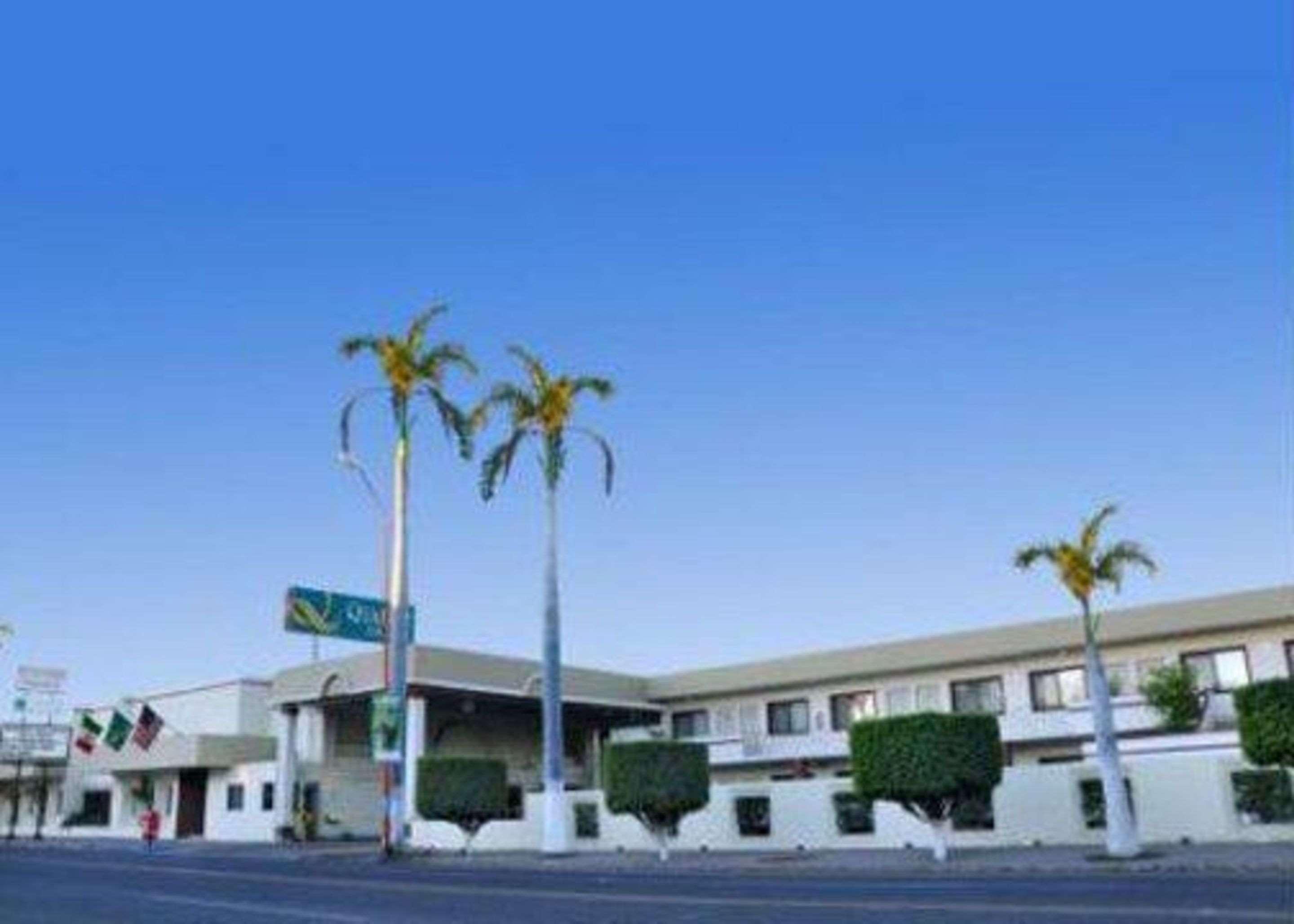 Quality Inn 4*