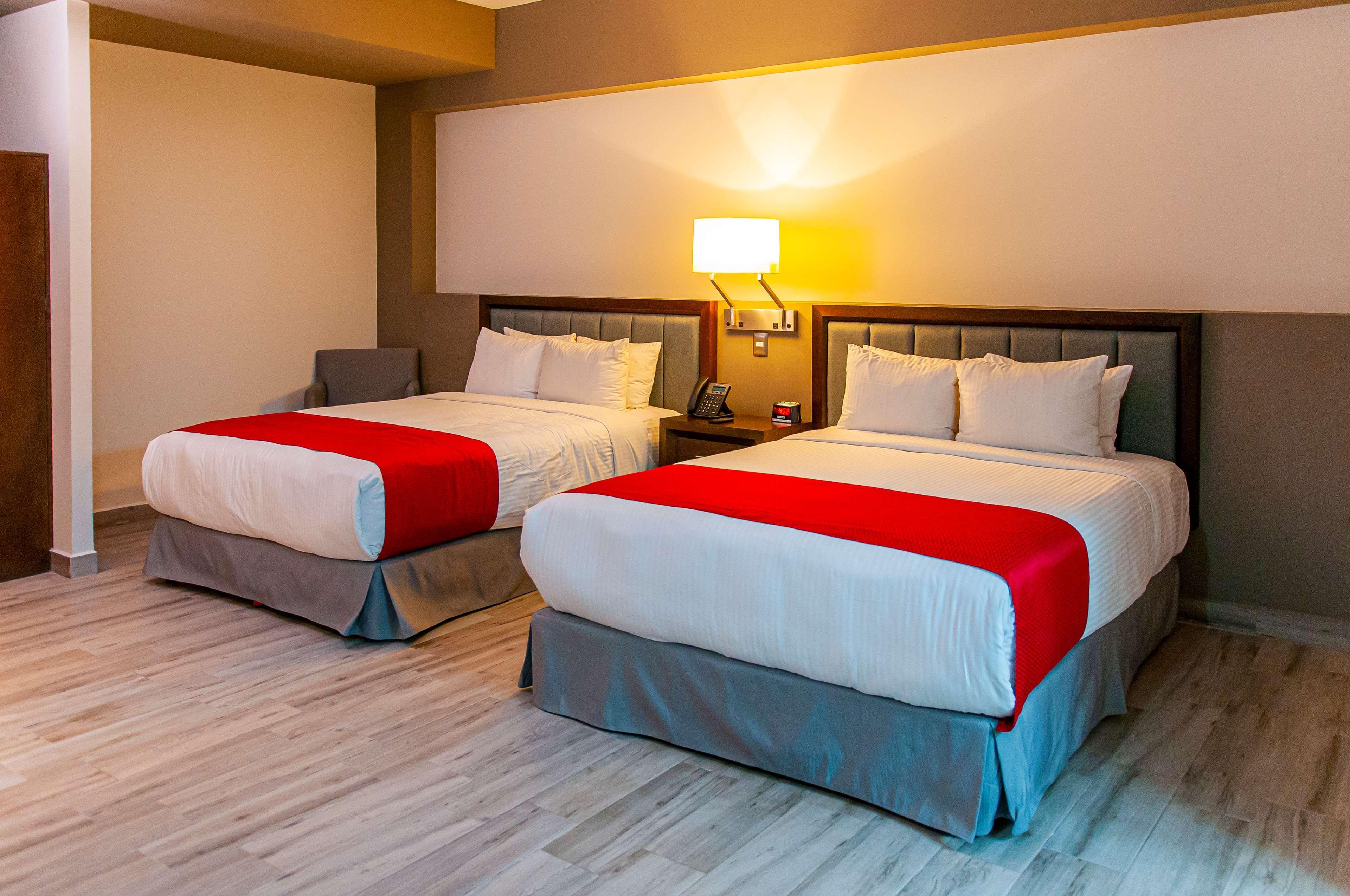Western Santa Cecilia Hotel 4*