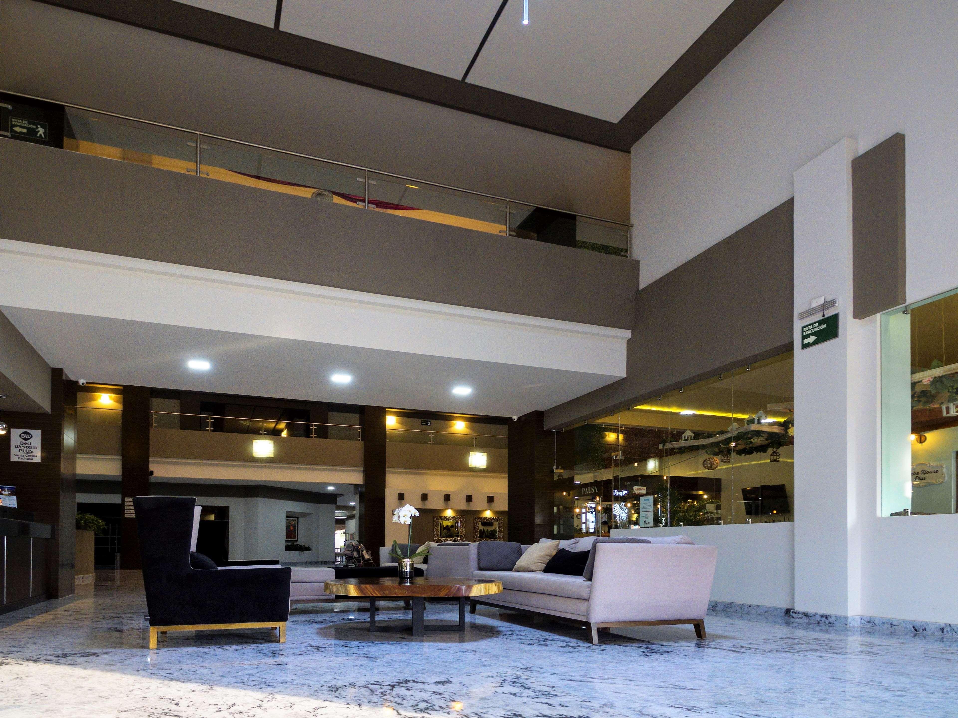 Western Santa Cecilia Hotel 4*