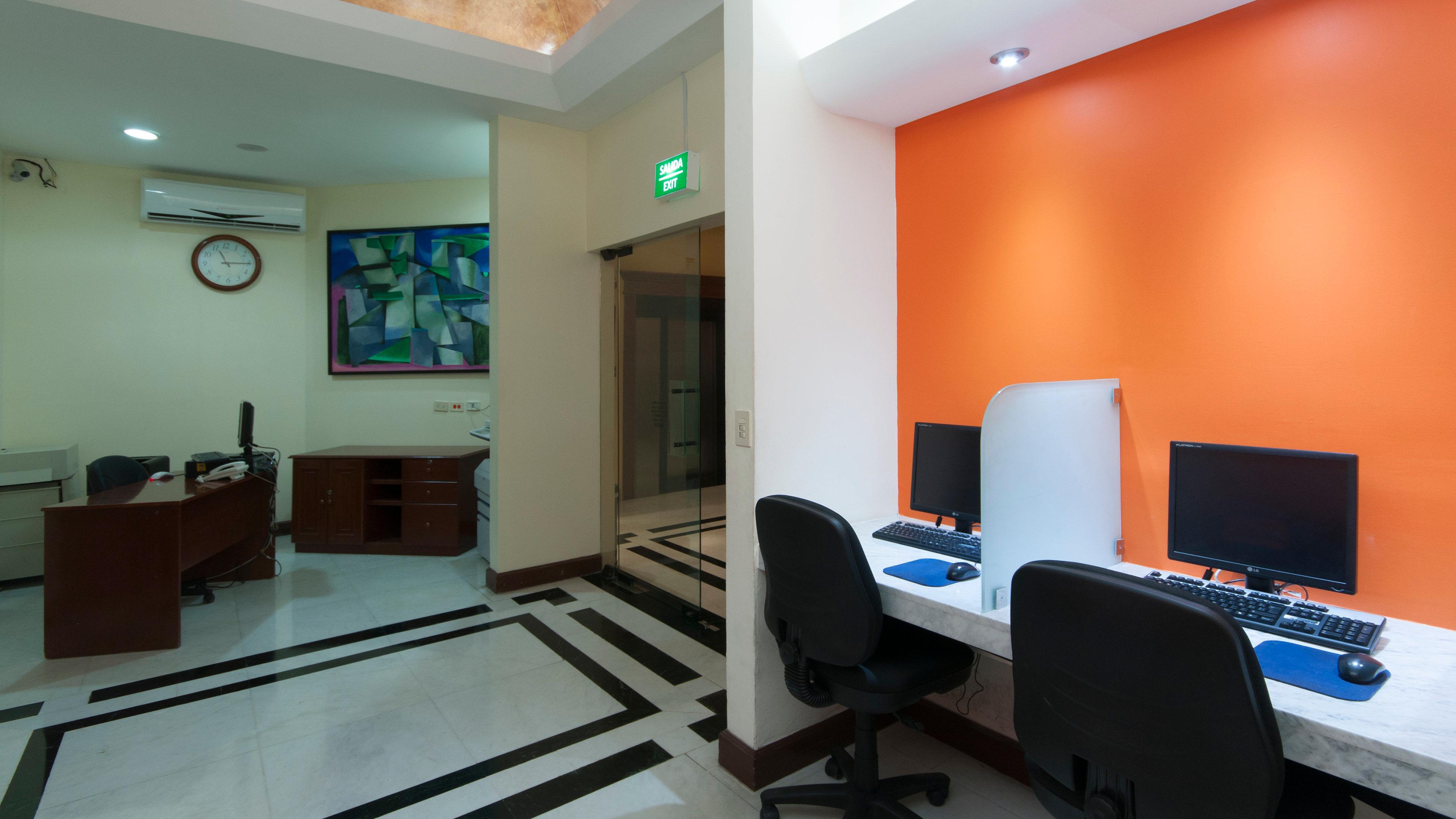 By Ihg