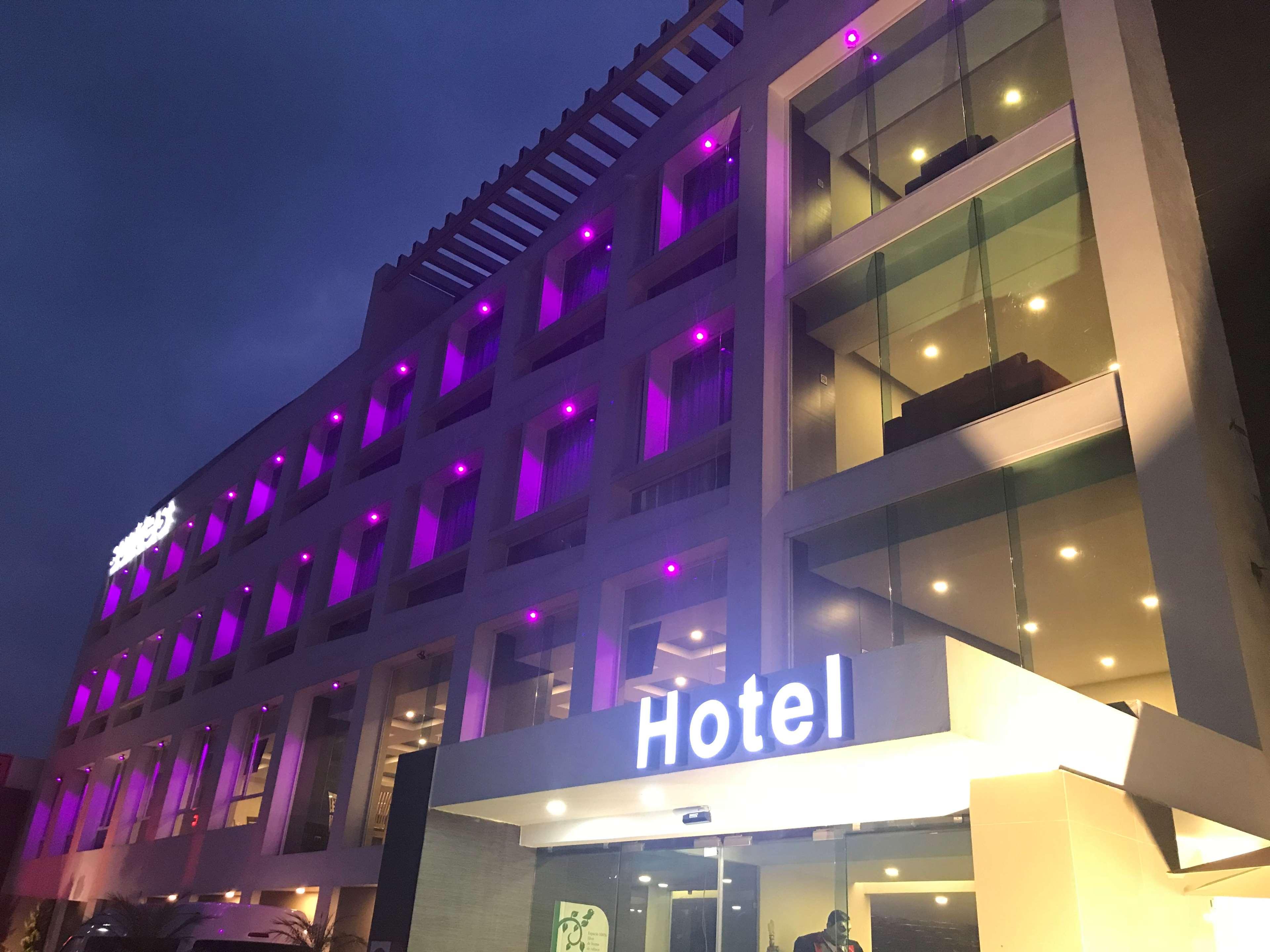 Western Metepec & Hotel 4*