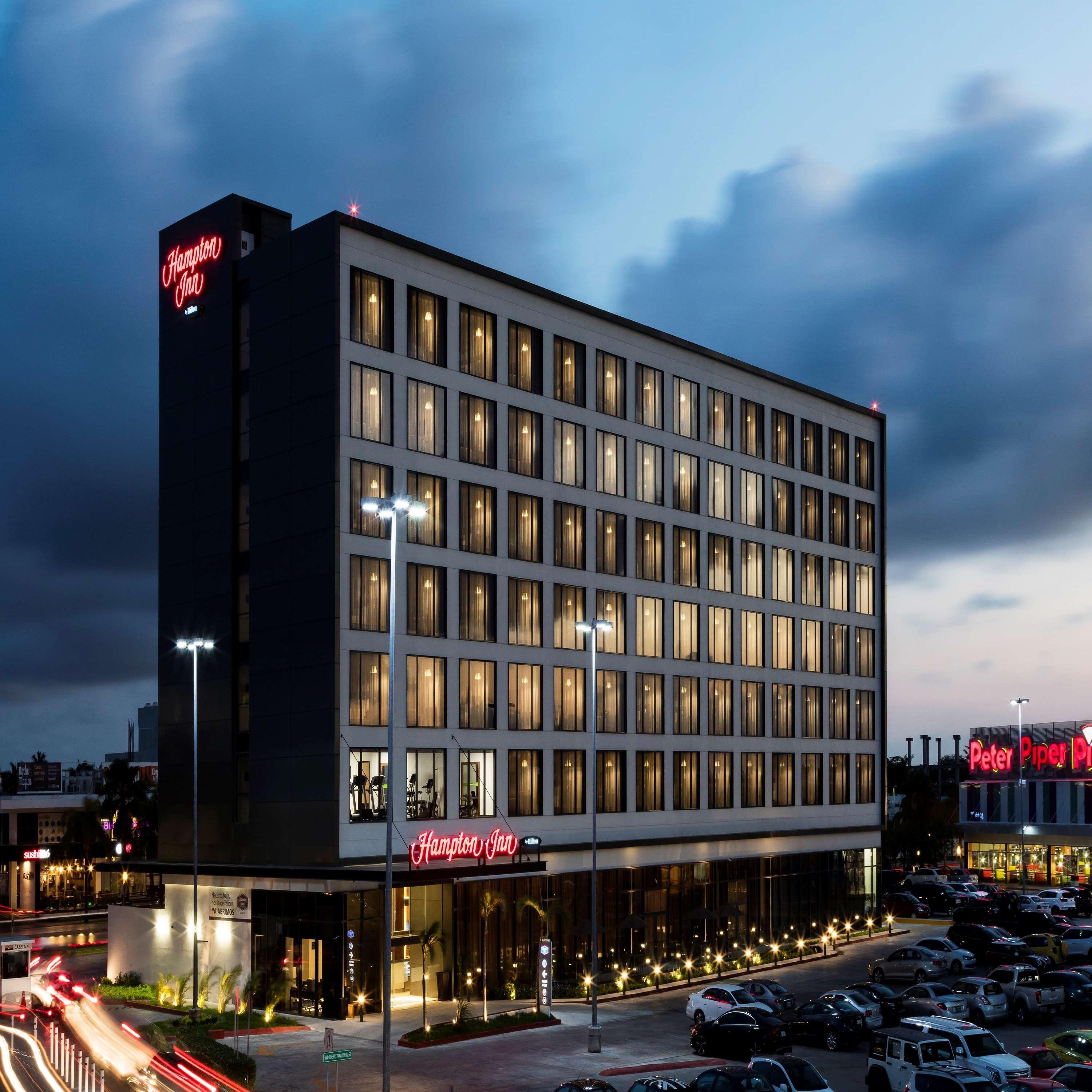 Hampton By Hilton Cumbres