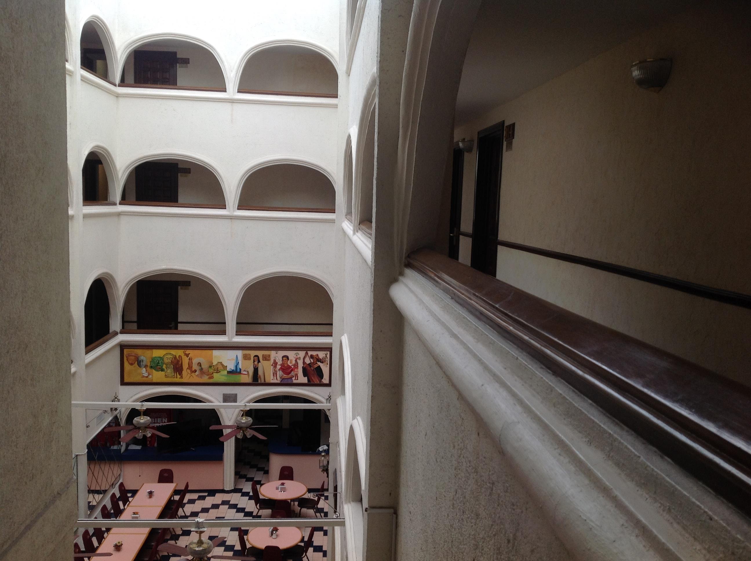 Western Plaza Hotel 4*