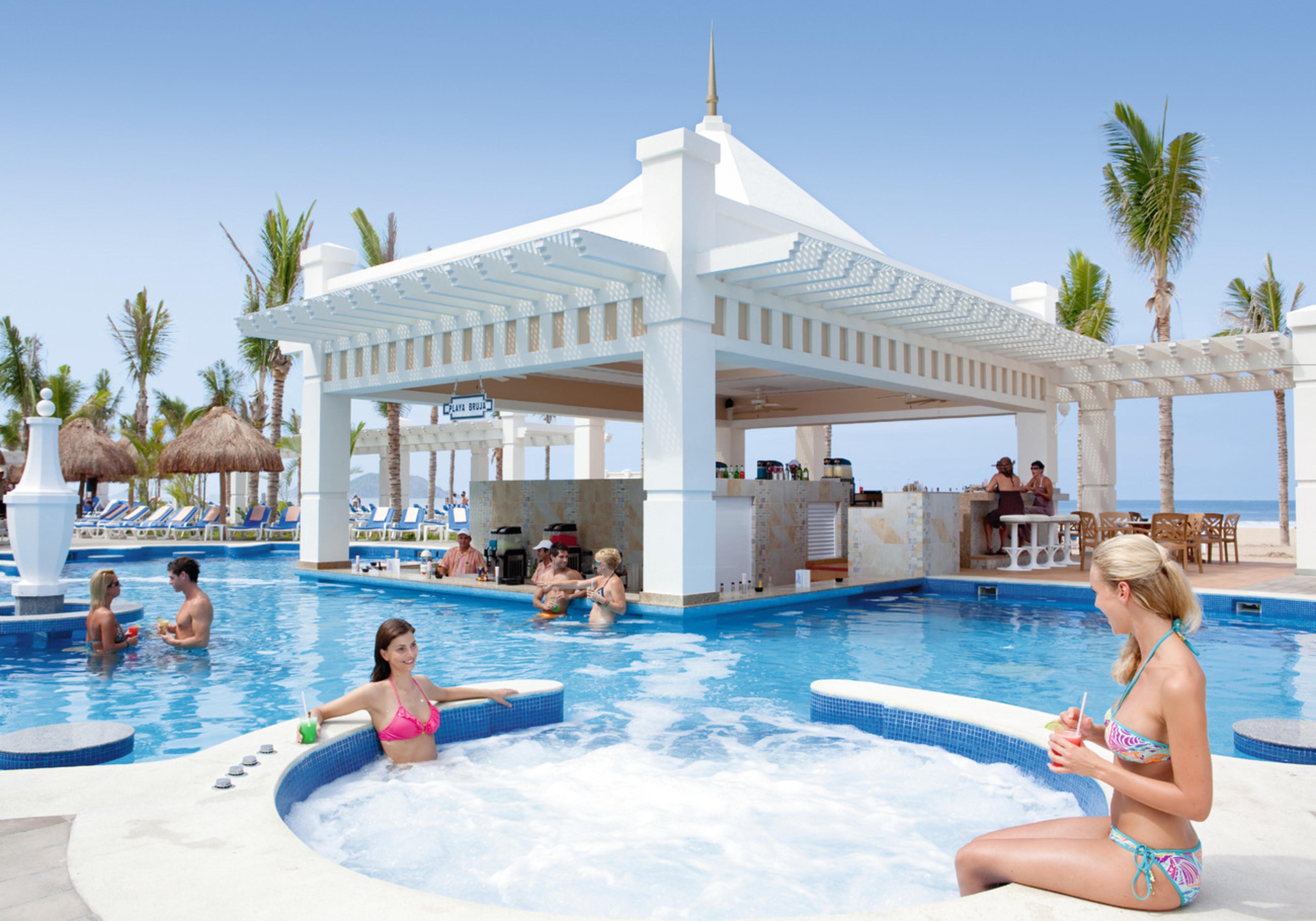 Hotel Riu Emerald Bay