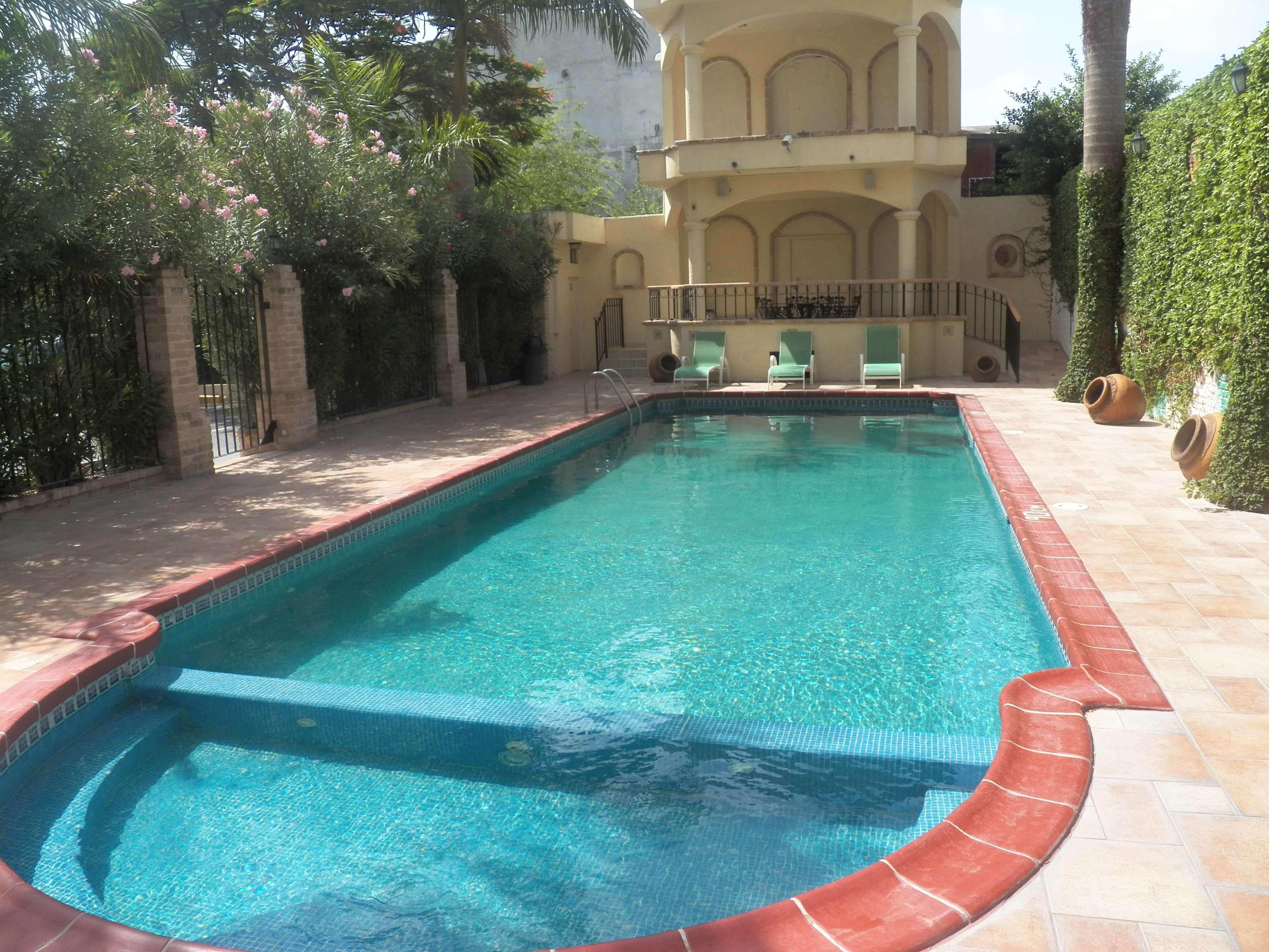 Western Plaza Hotel