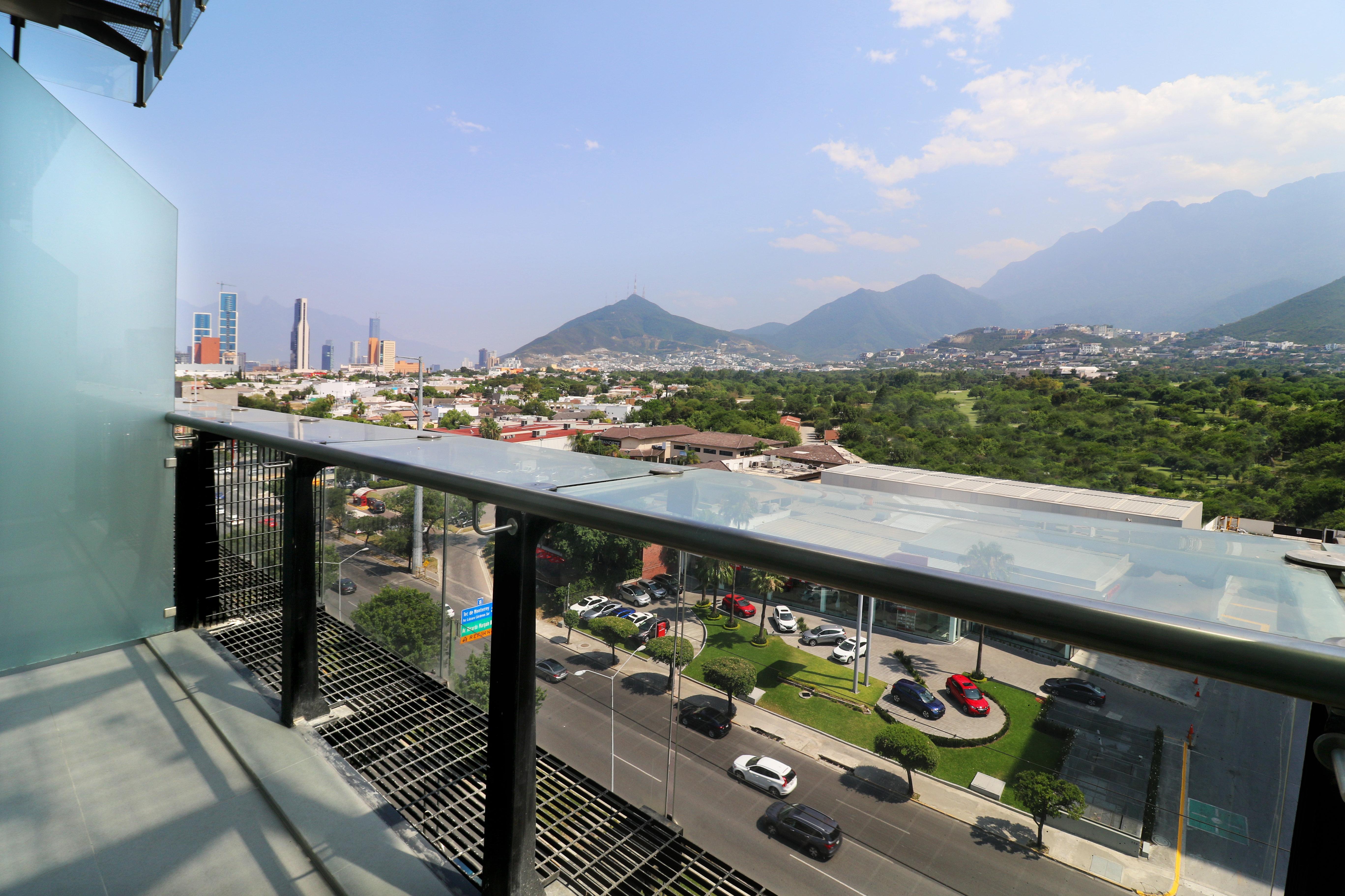 Hotel Express & Monterrey Valle By Ihg 3*