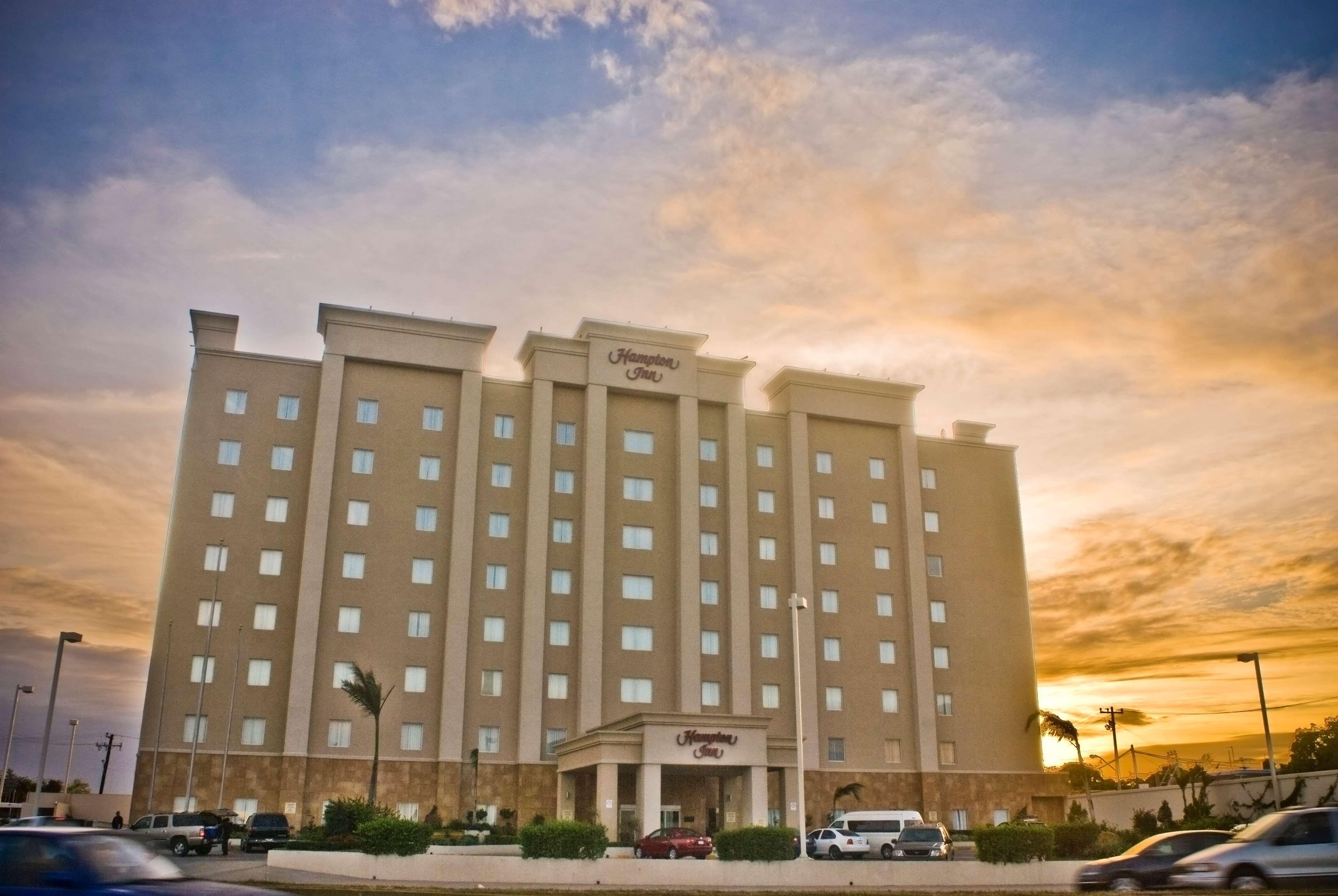 Hotel Hampton Airport