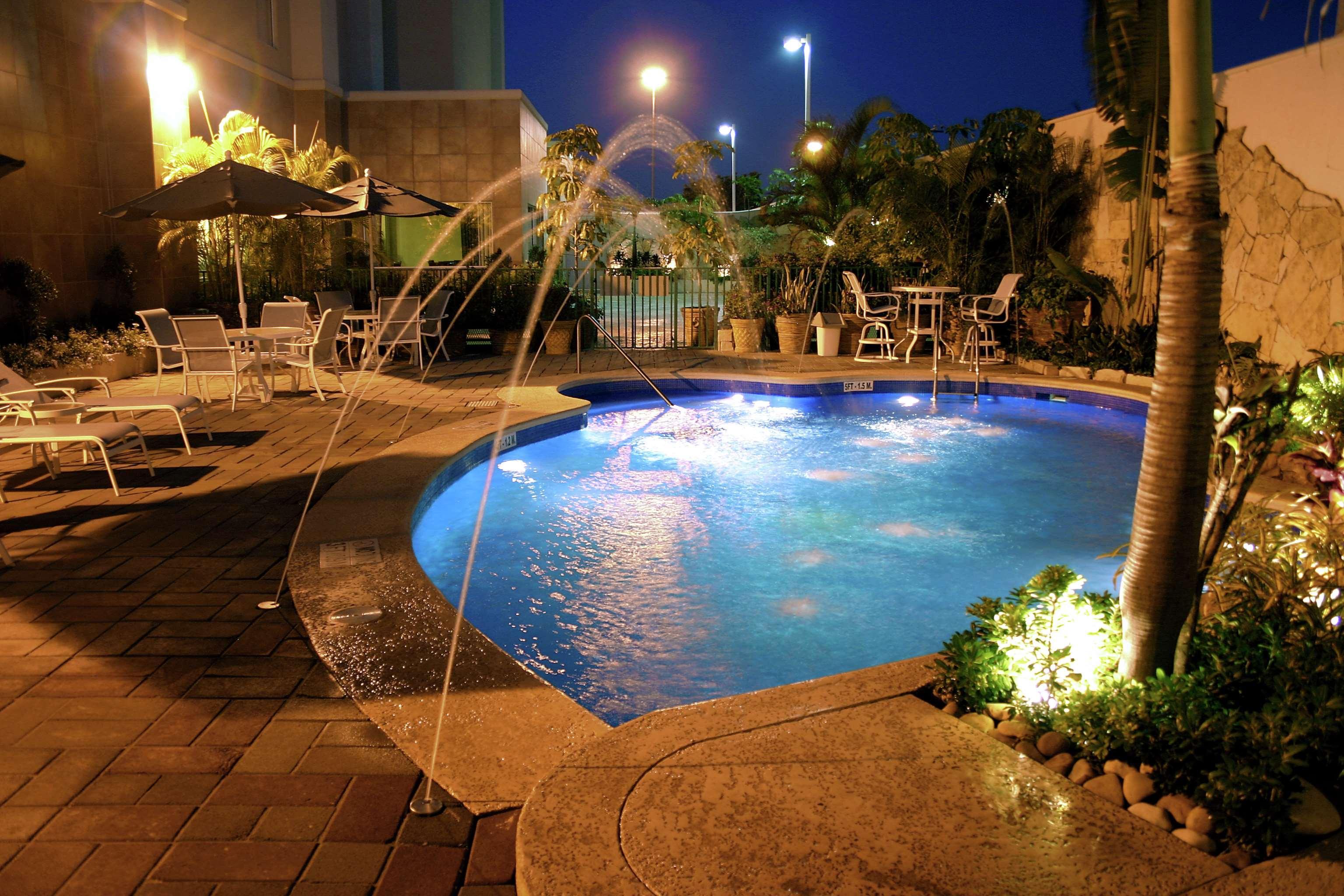Hampton Airport Hotel