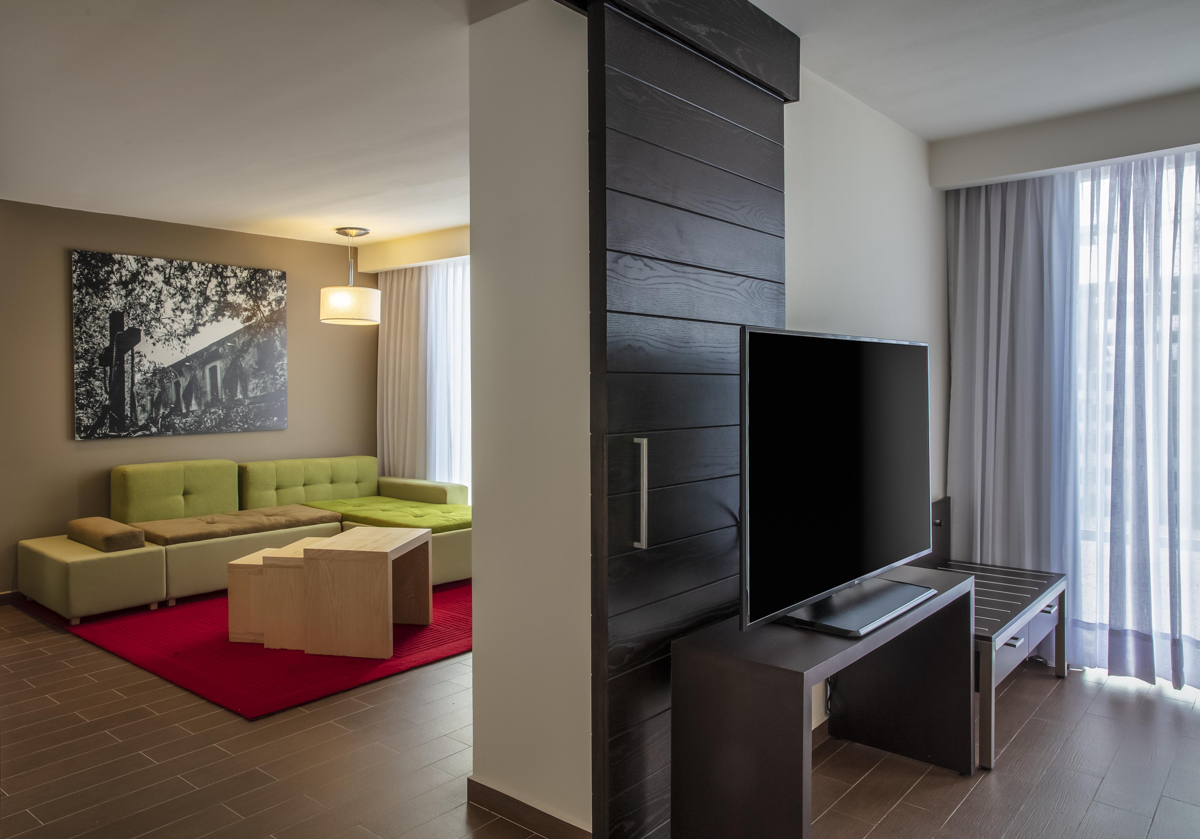 Fiesta Express Constituyentes Hotel Queretaro