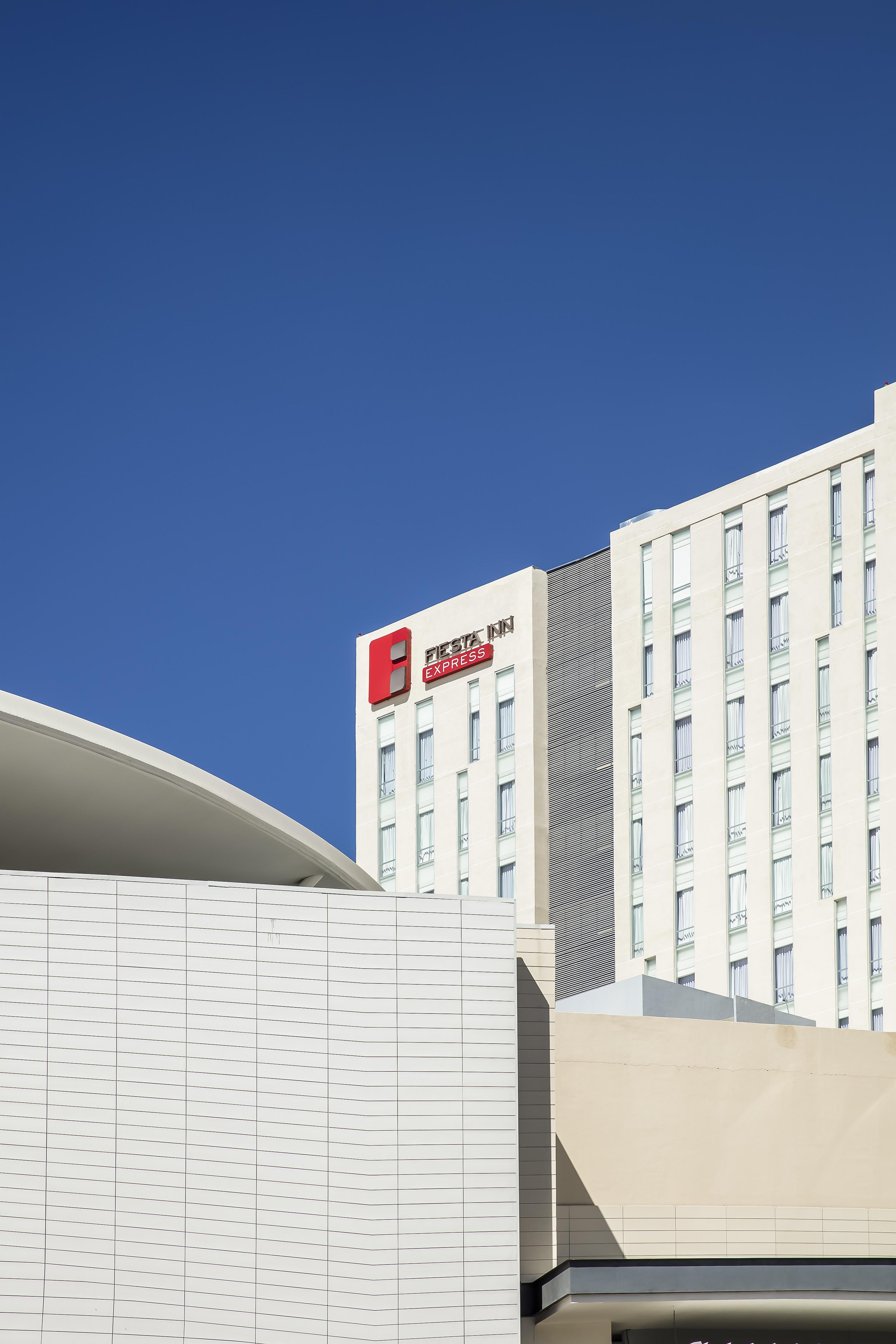 Hotel Fiesta Express Constituyentes 4*