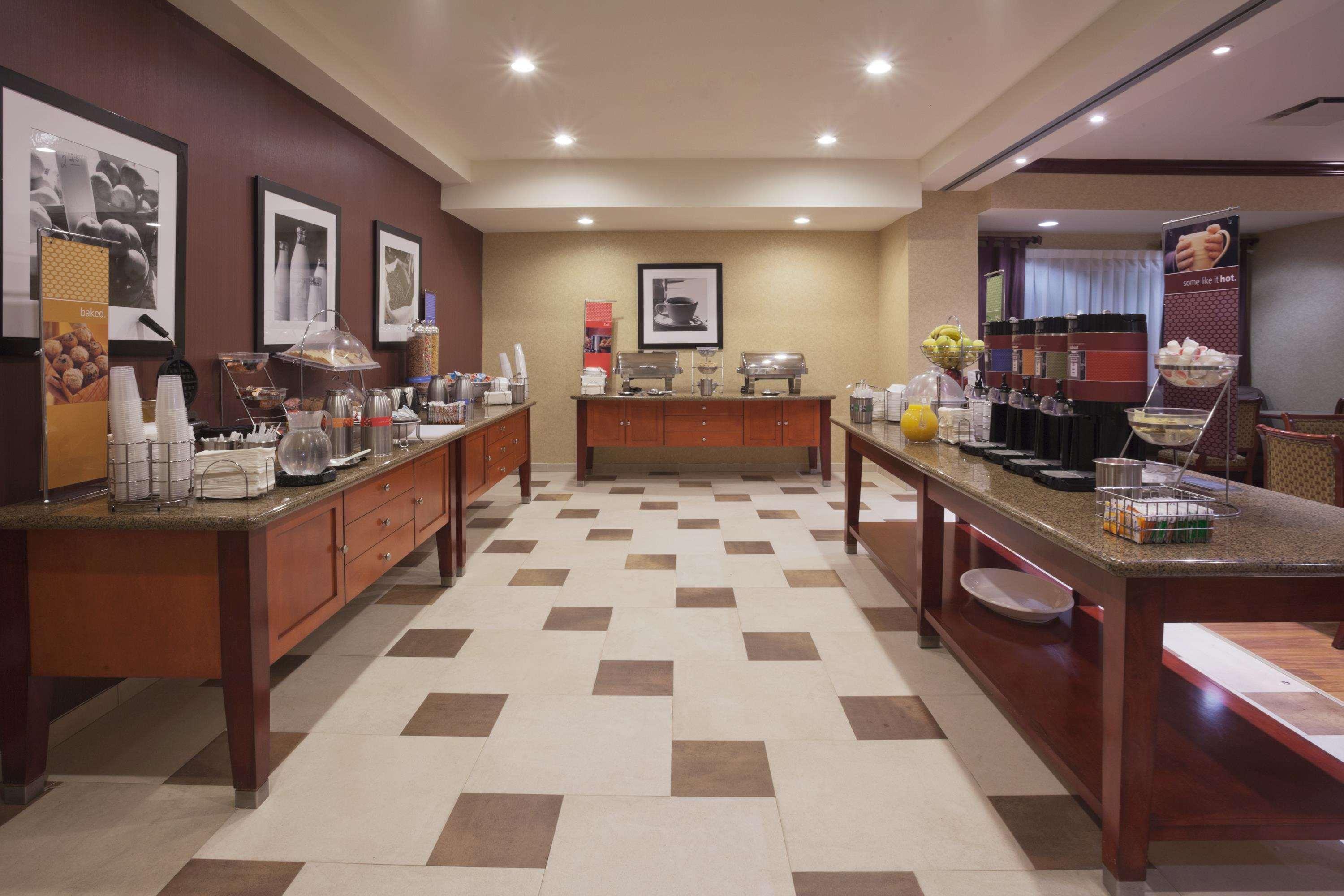 Hotel Hampton By Hilton 3*
