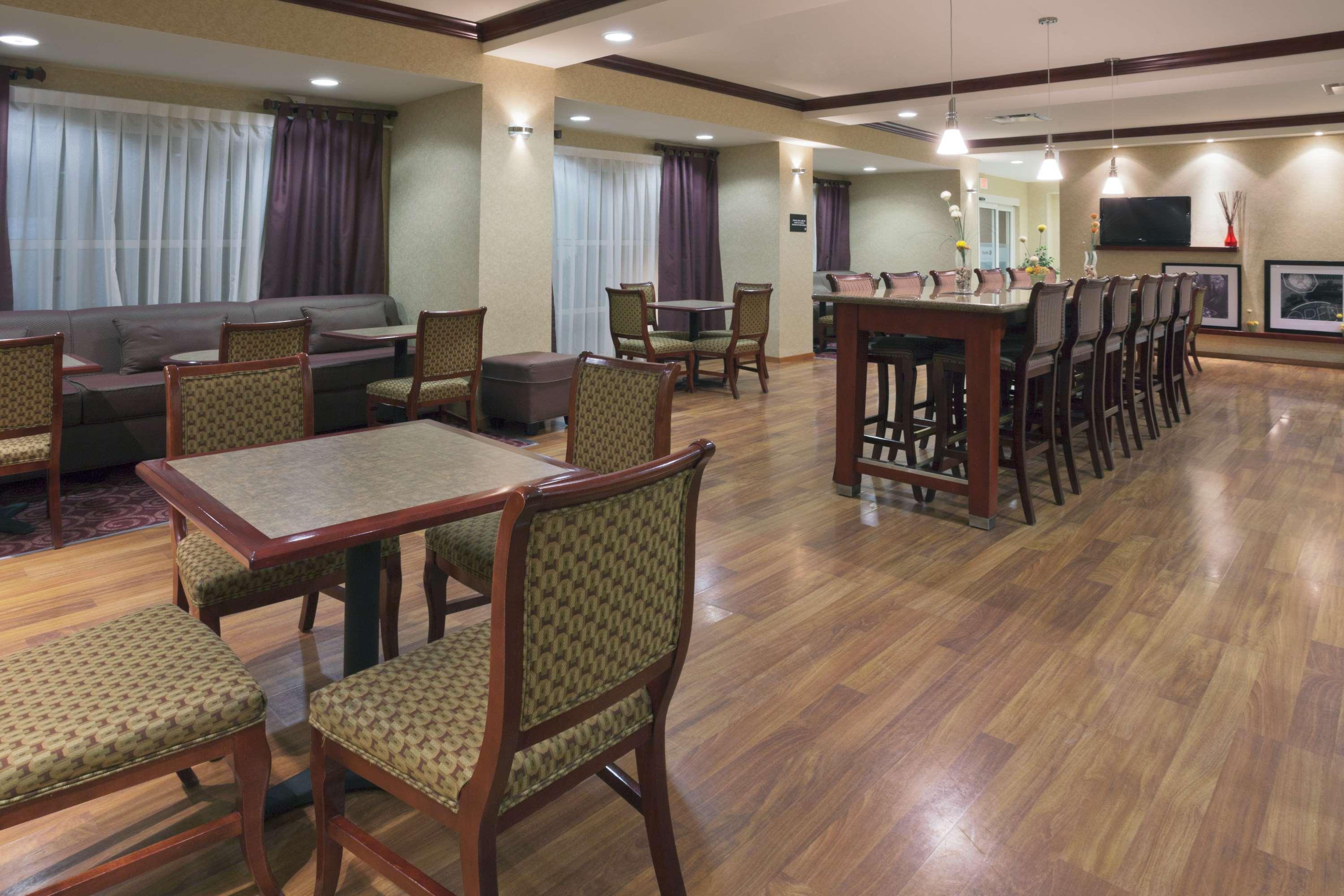 Hampton By Hilton Hotel