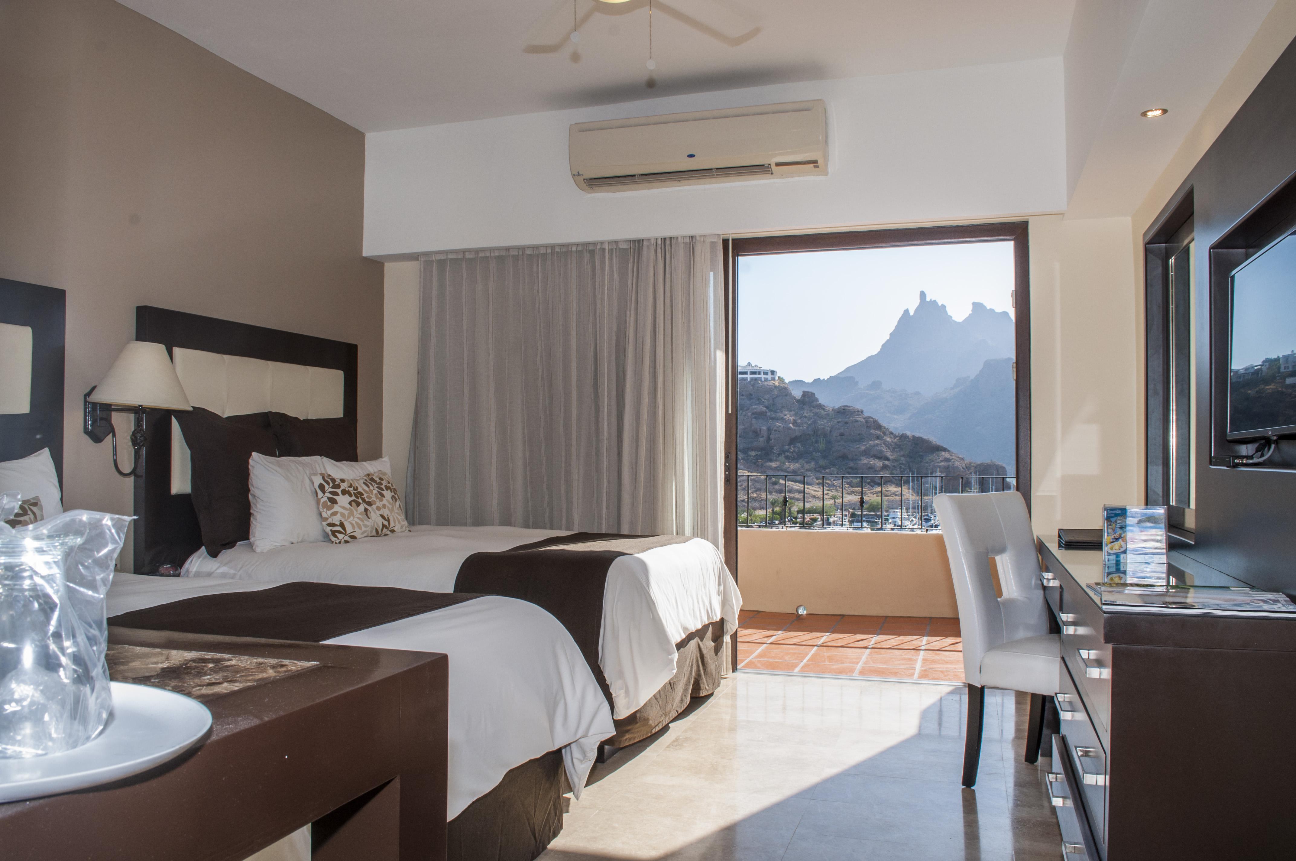 Hotel Marinaterra &