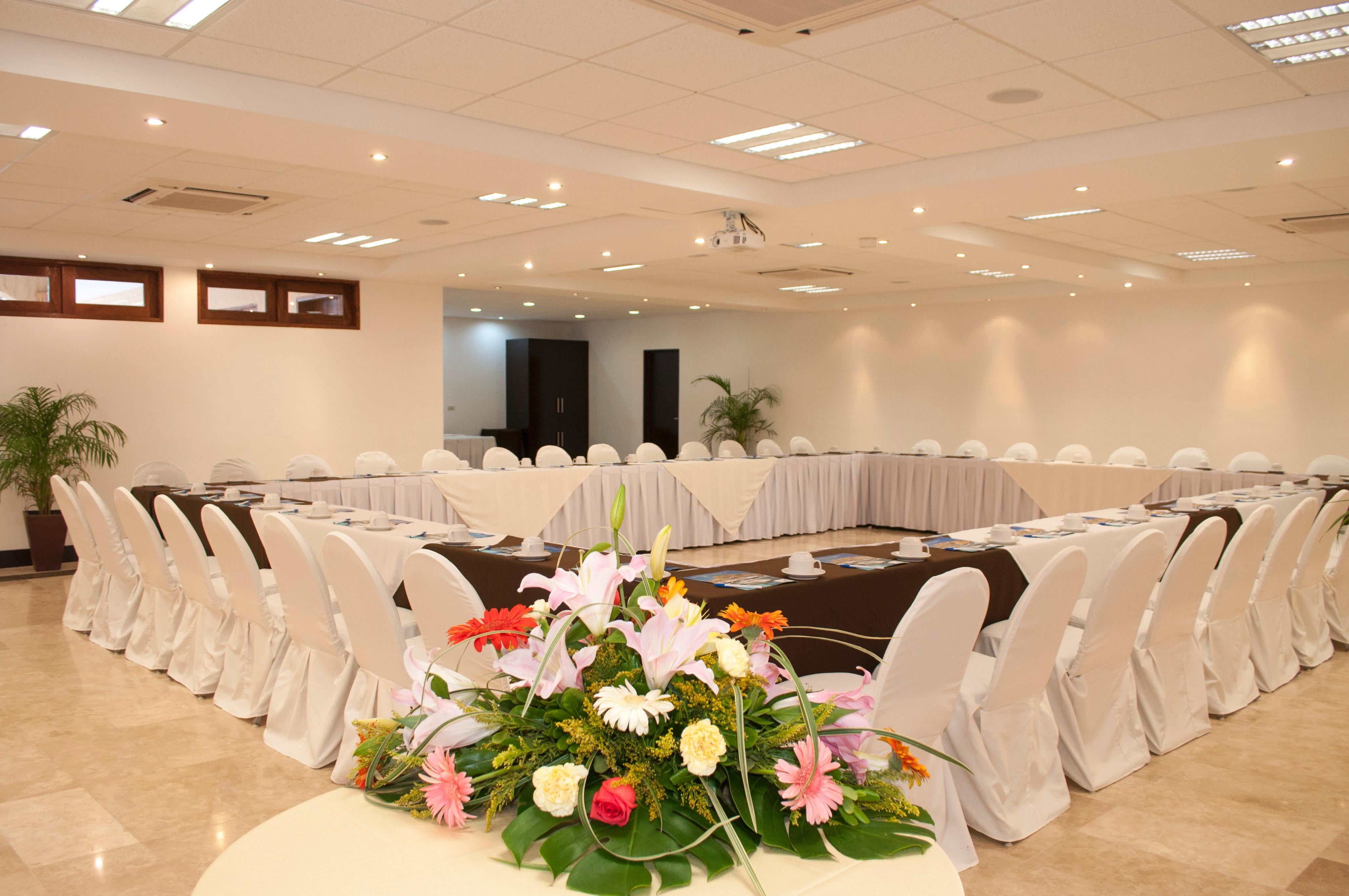 Hotel Marinaterra &