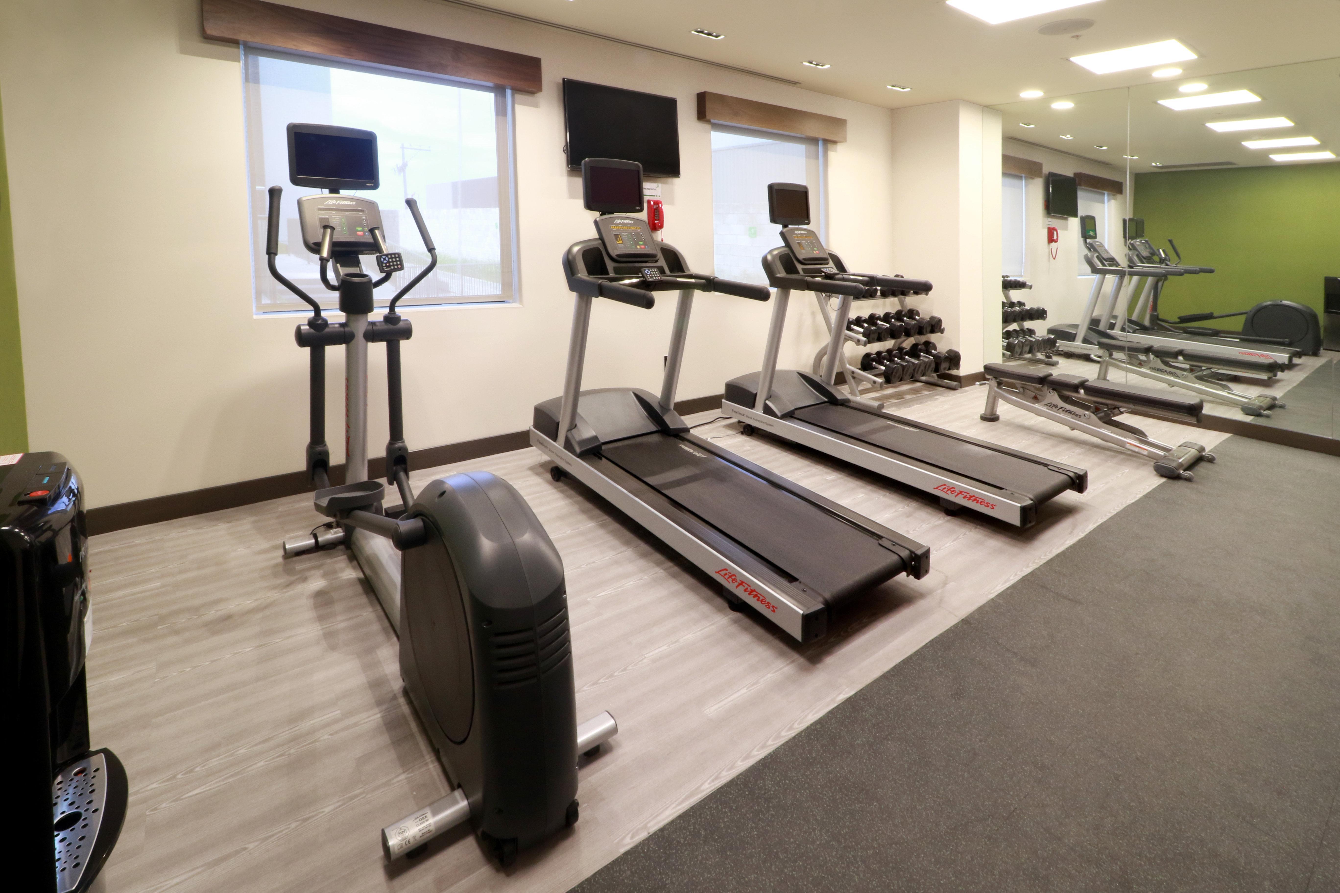 & - Monterrey Zona Airport By Ihg 5*