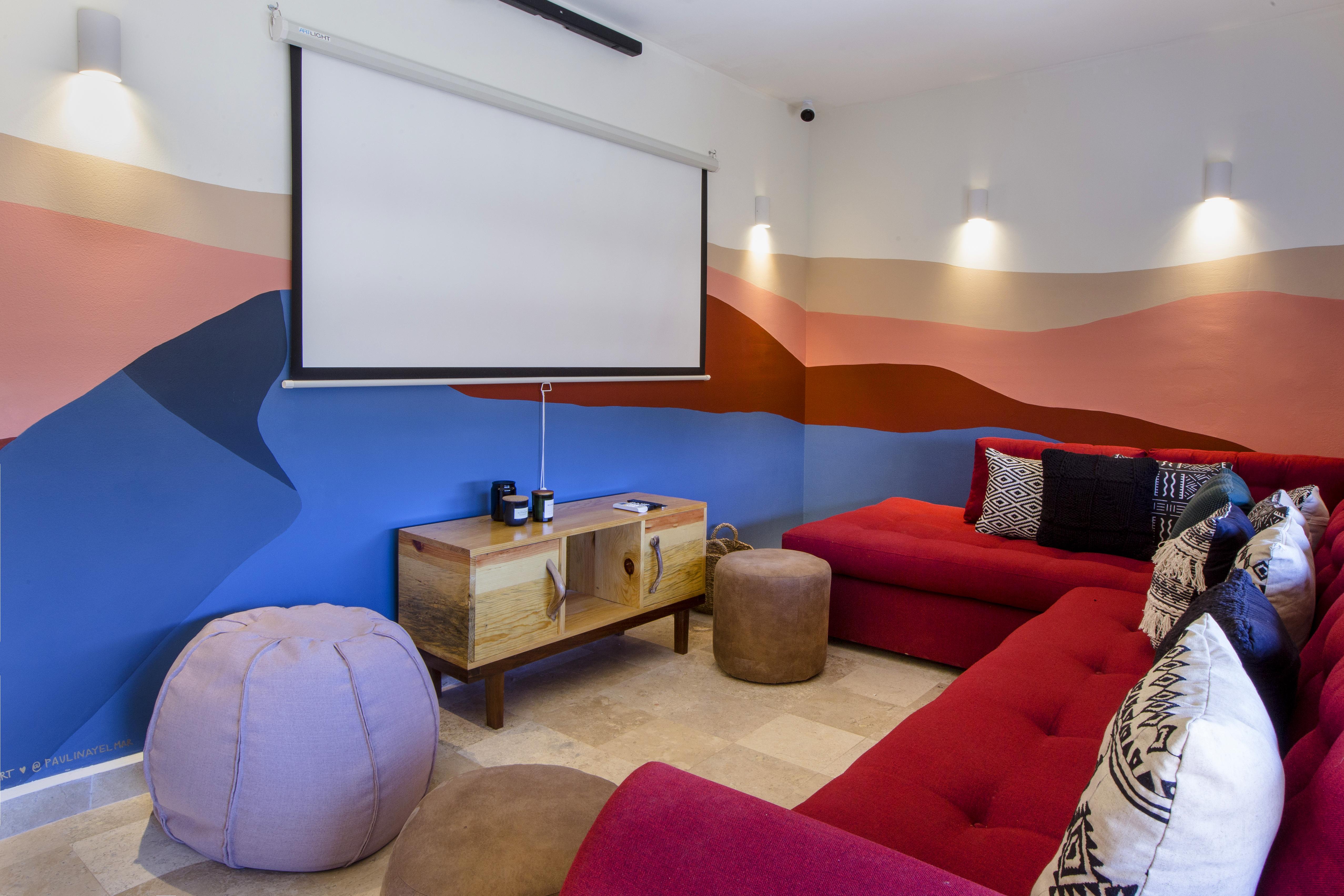 Selina Hotel 4*