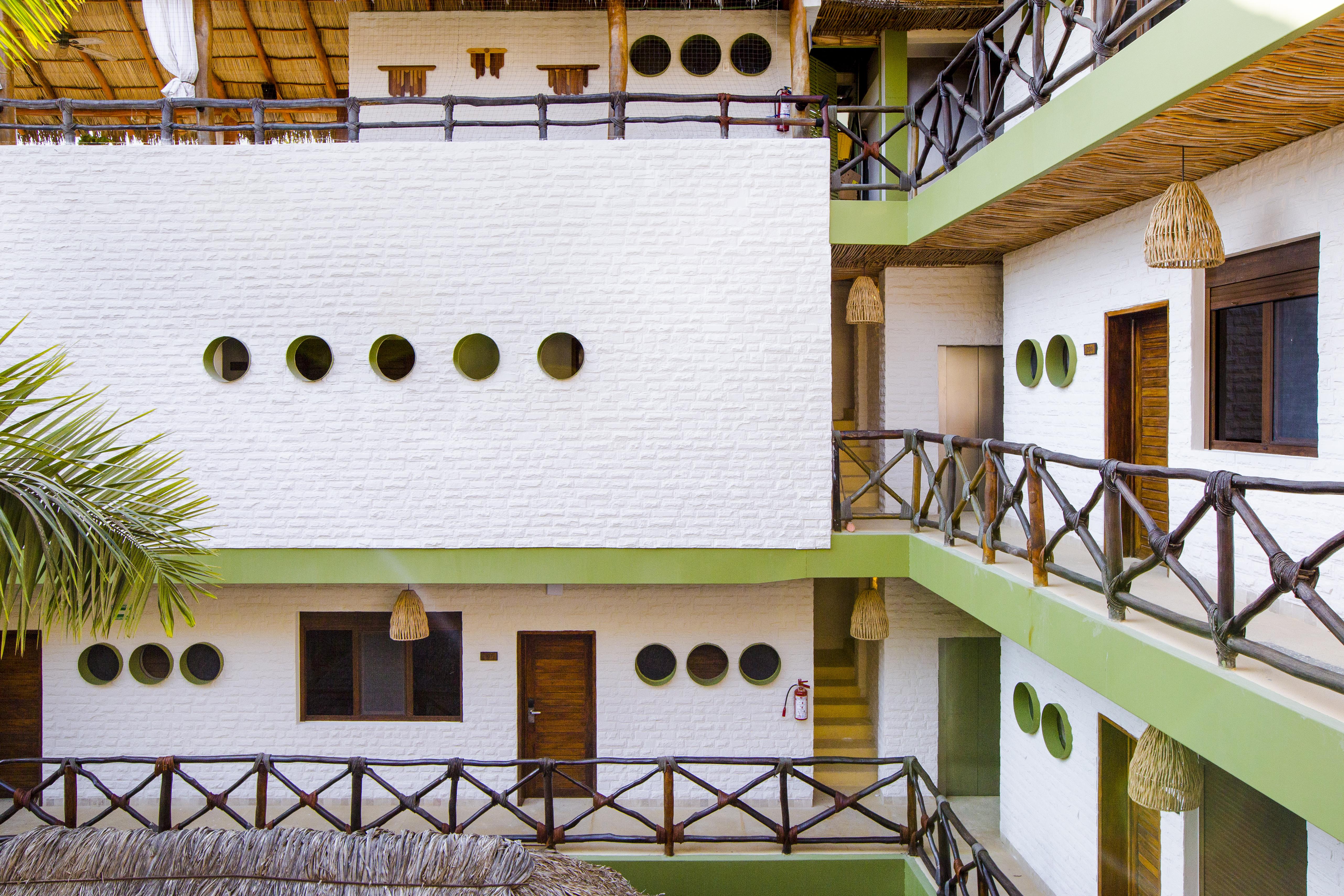 Selina Hotel 4*