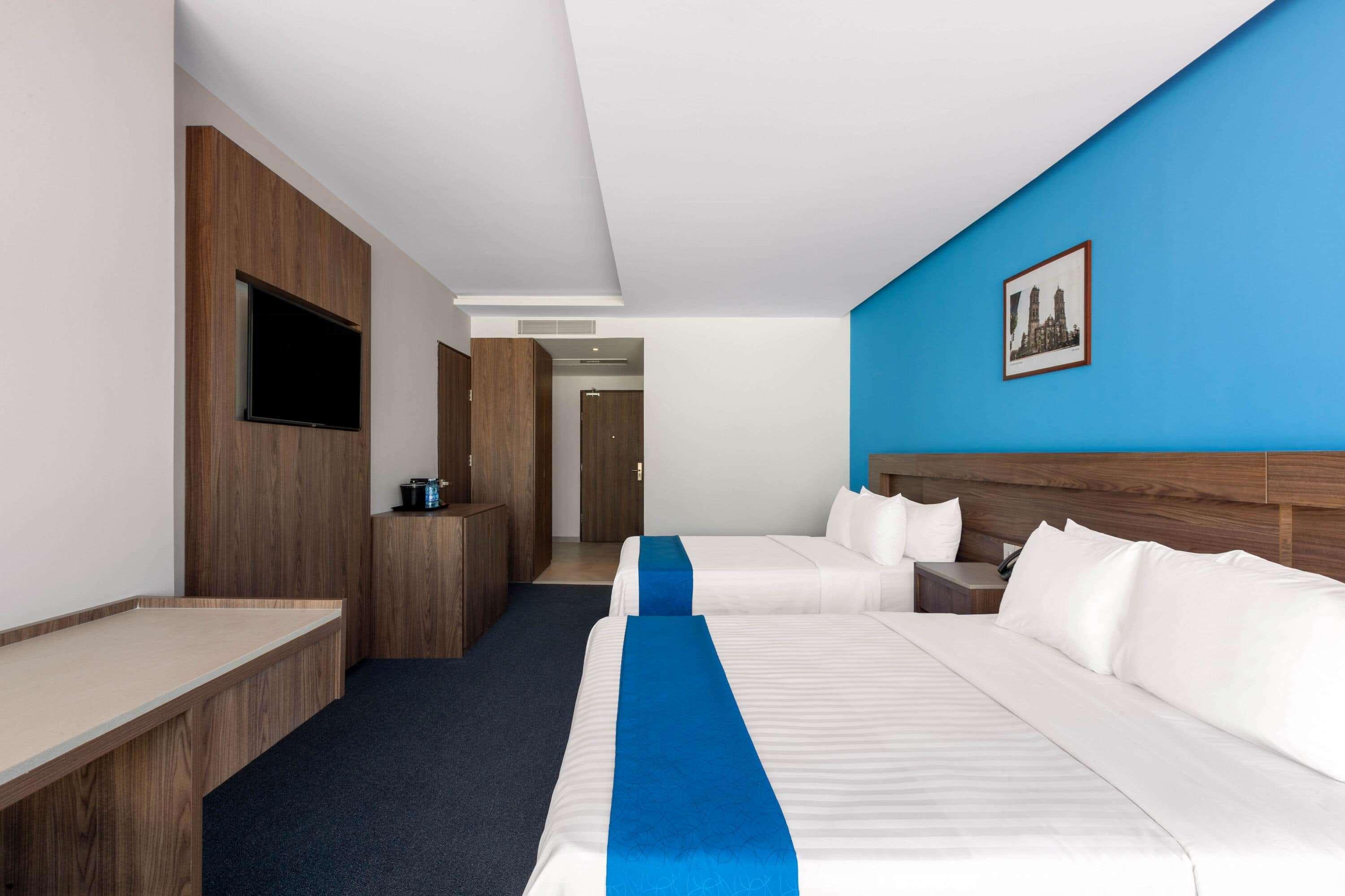 Hotel Wyndham Angelopolis 2*