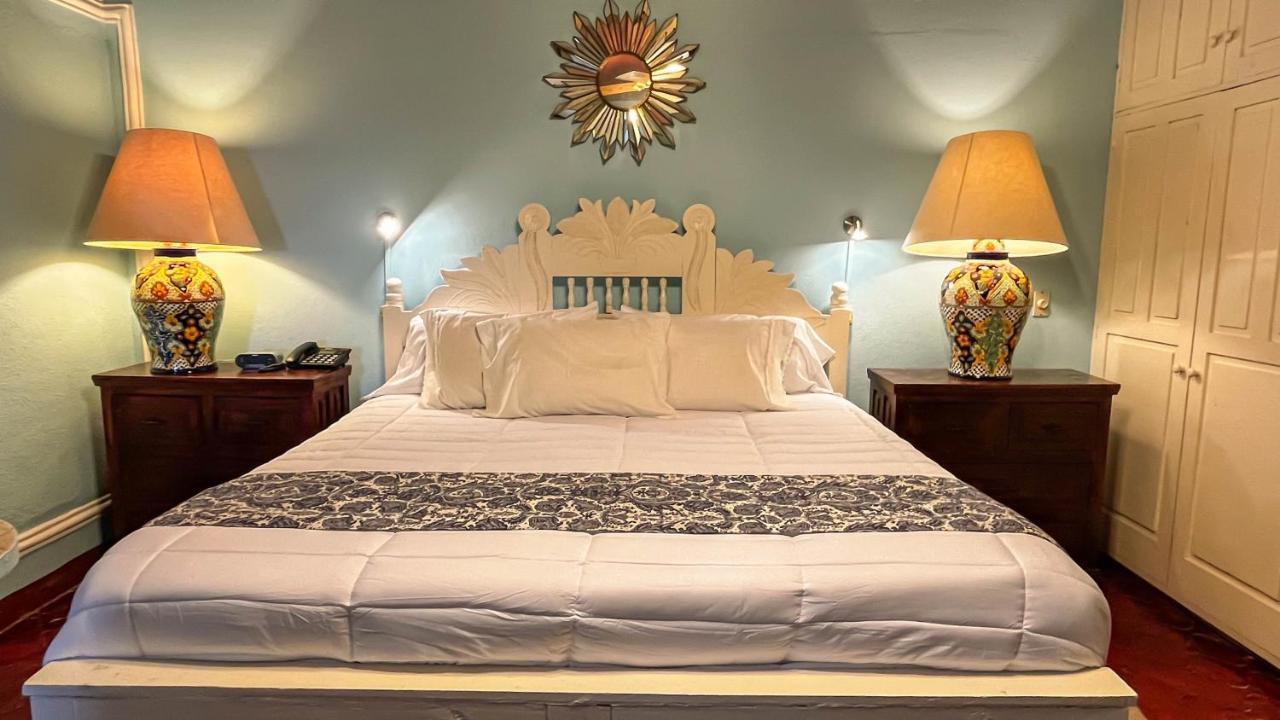 Hotel Hacienda De Flores 4*