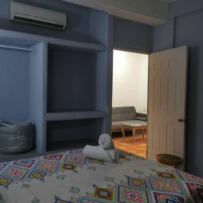 1 Bedroom With Ac , Tv , Wi-fi Near Dt And Apartment Zihuatanejo