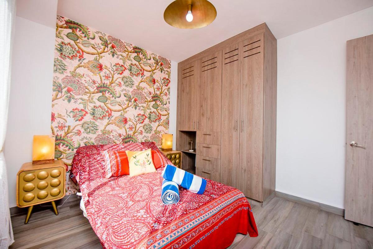 Holiday home Charming & Comfortable House, 15 Min To Downtown *