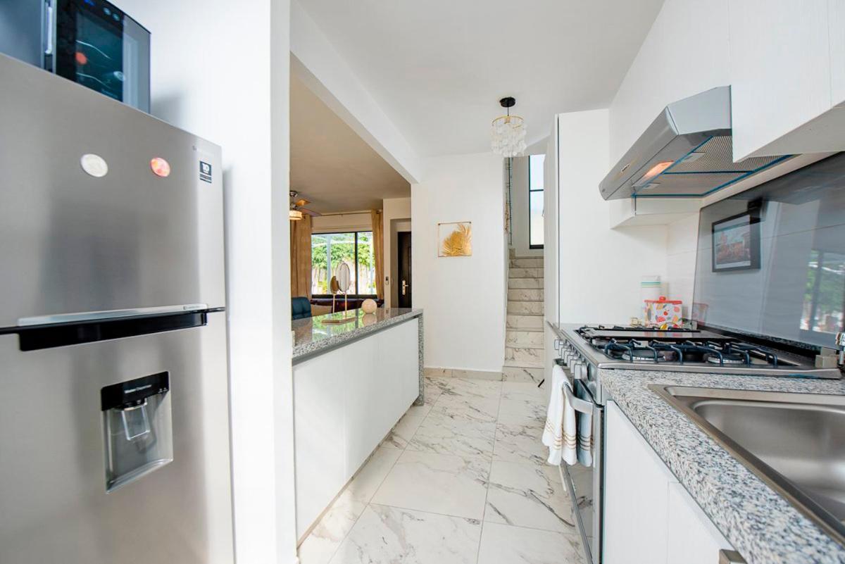 Charming & Comfortable House, 15 Min To Downtown Playa del Carmen