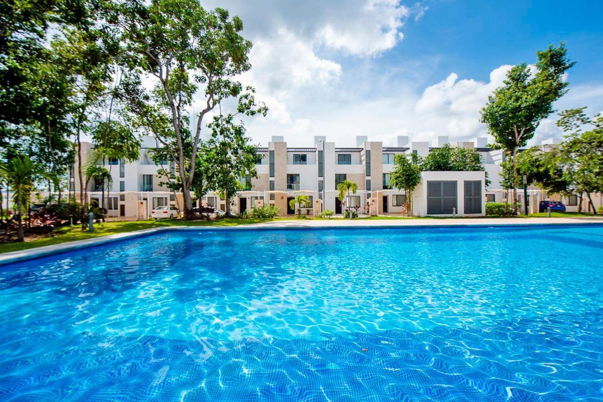 Holiday home Charming & Comfortable House, 15 Min To Downtown *
