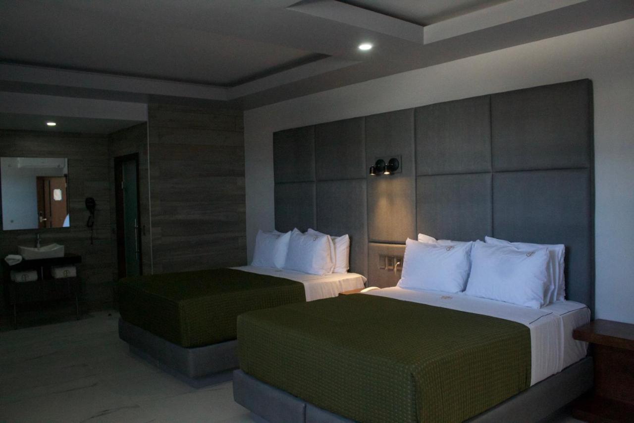 Hotel Grand One Plaza