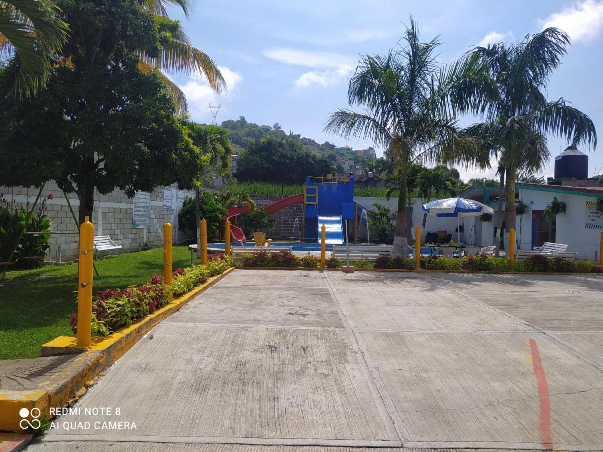 Los Abuelos Hotel