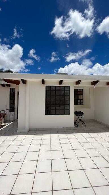 Amplio Dpto. Centrico Con Cochera Y Terraza. Apartment *