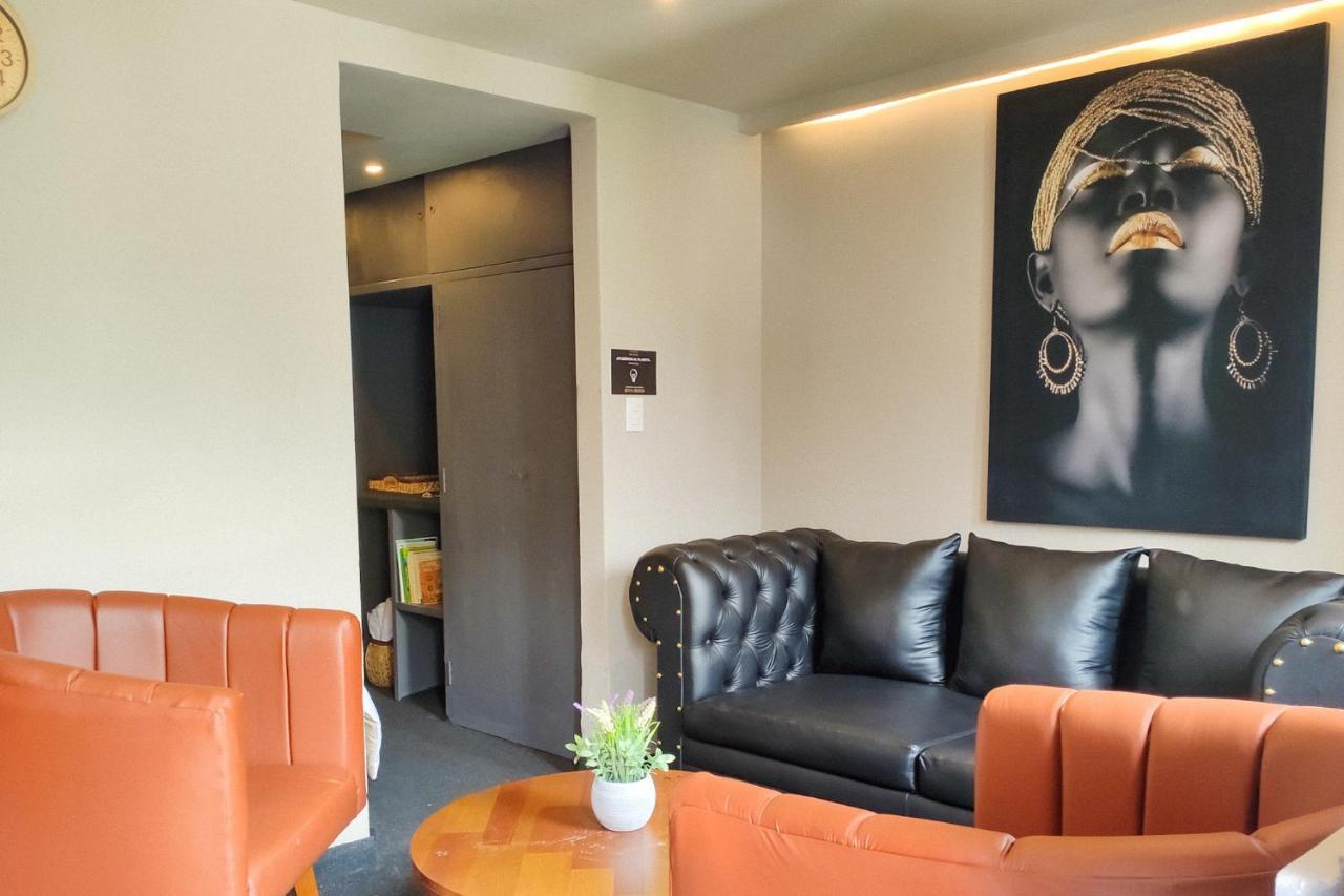 Utopia Boutique Hotel *