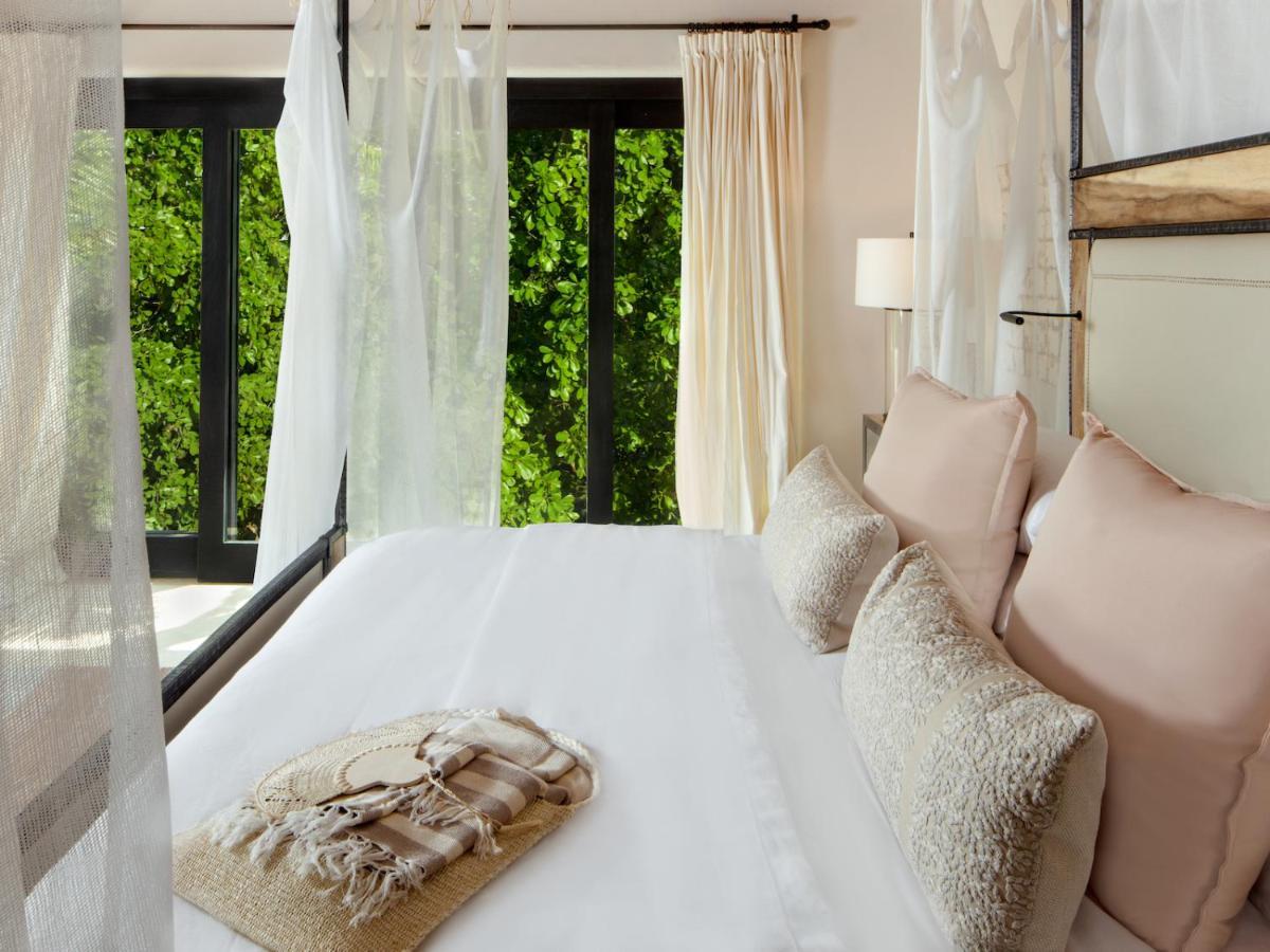 Susurros Del Corazon, Collection Resort