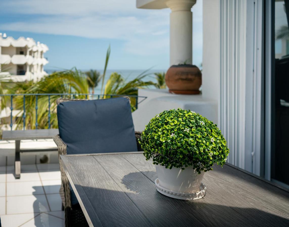 Front Mykonos *