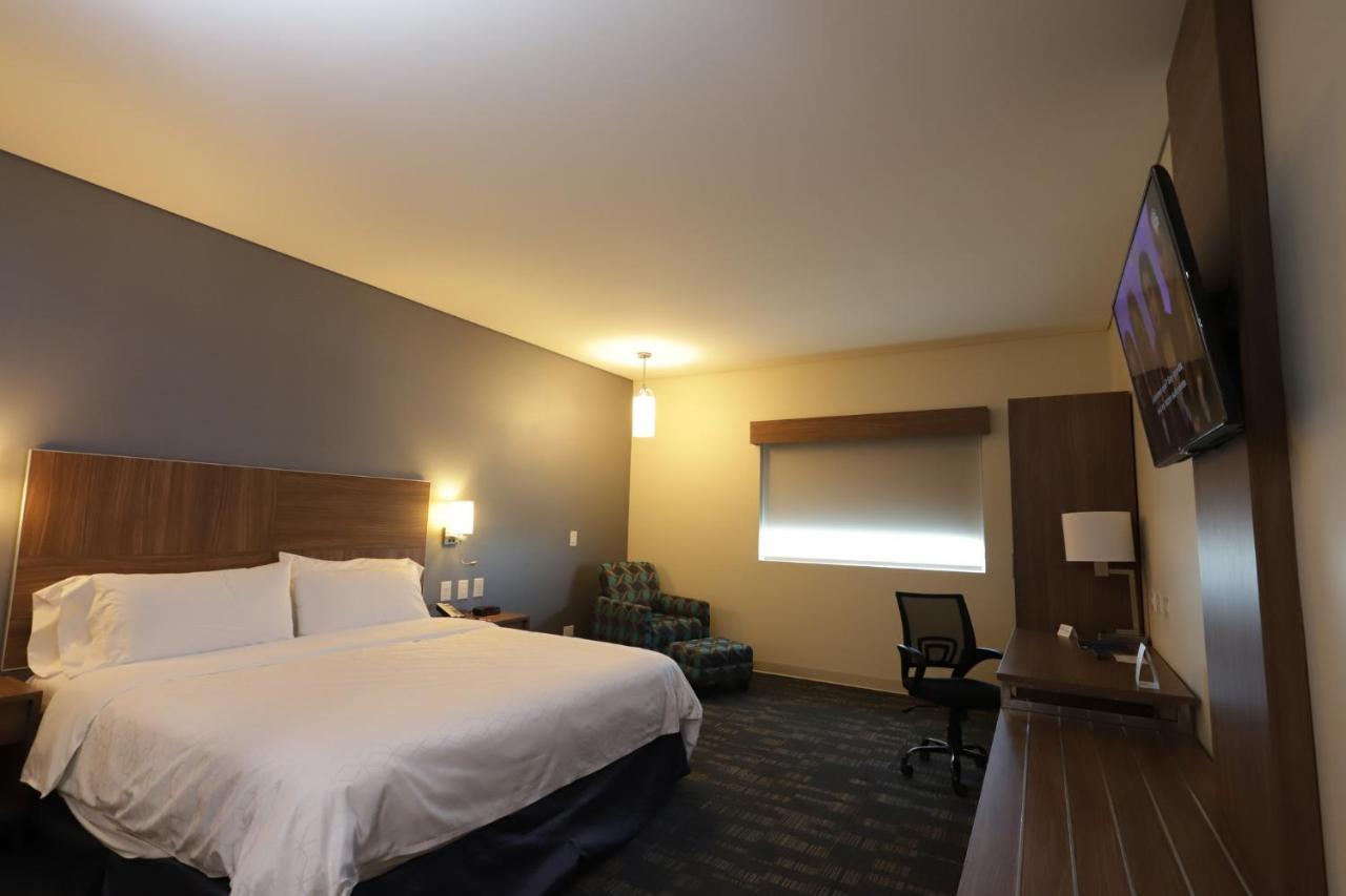 Express & By Ihg 4*