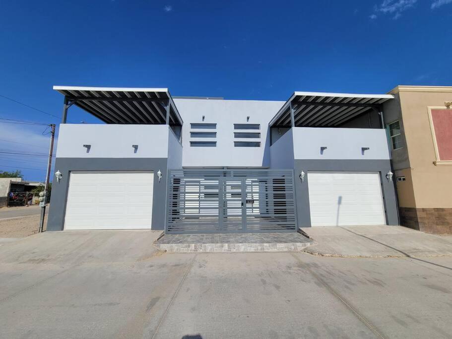 Luxury 3 Story Vacation Rental! *