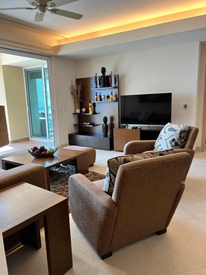 Beachfront Delcanto *