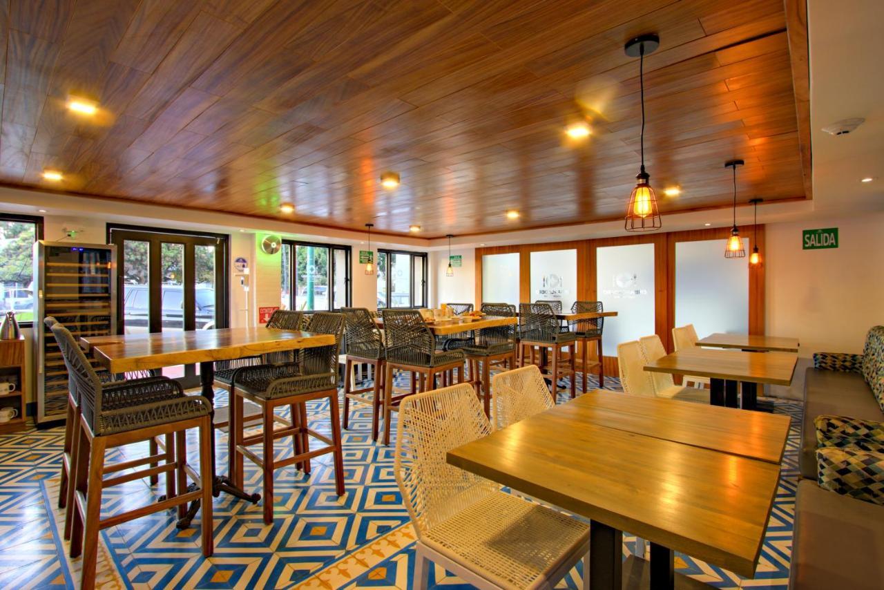 Hotel La Pinta 3*