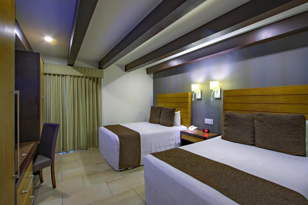 La Pinta Hotel