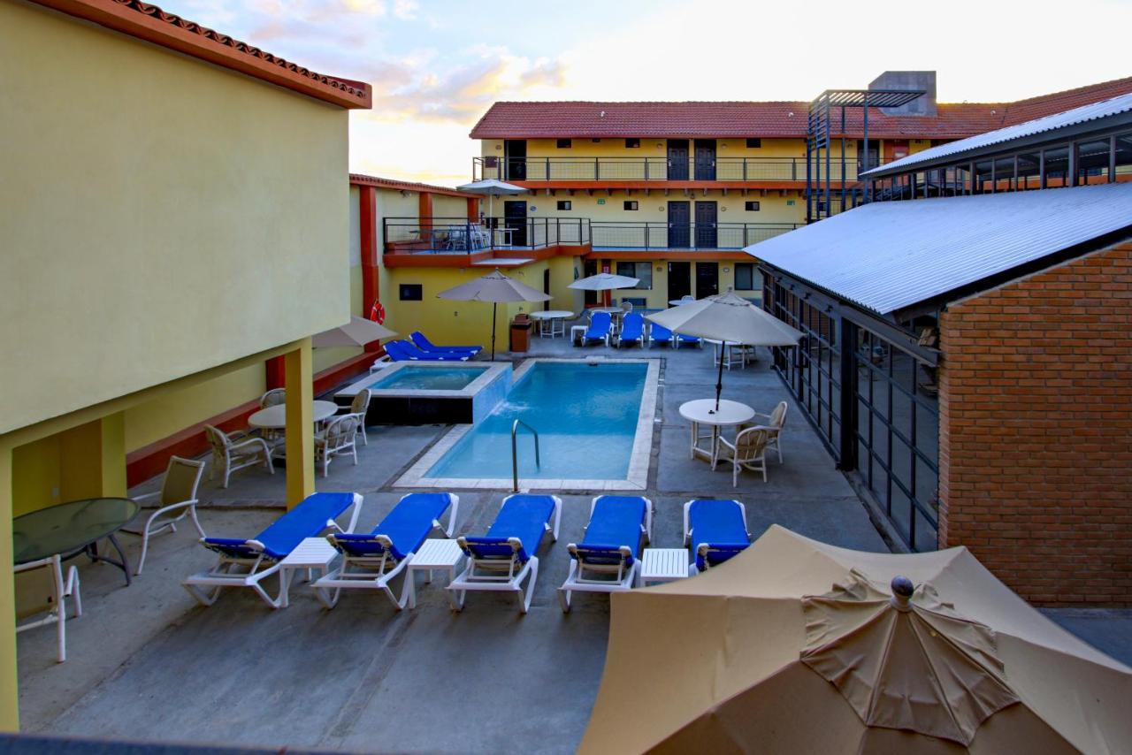 La Pinta Hotel 3*