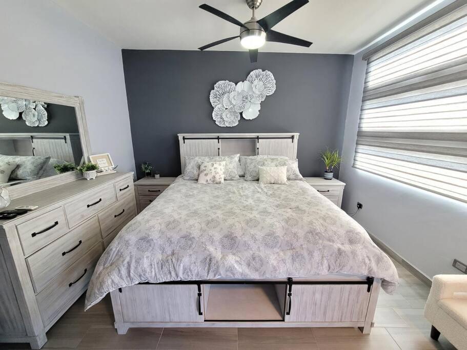 Luxury 3 Story Vacation Rental! *