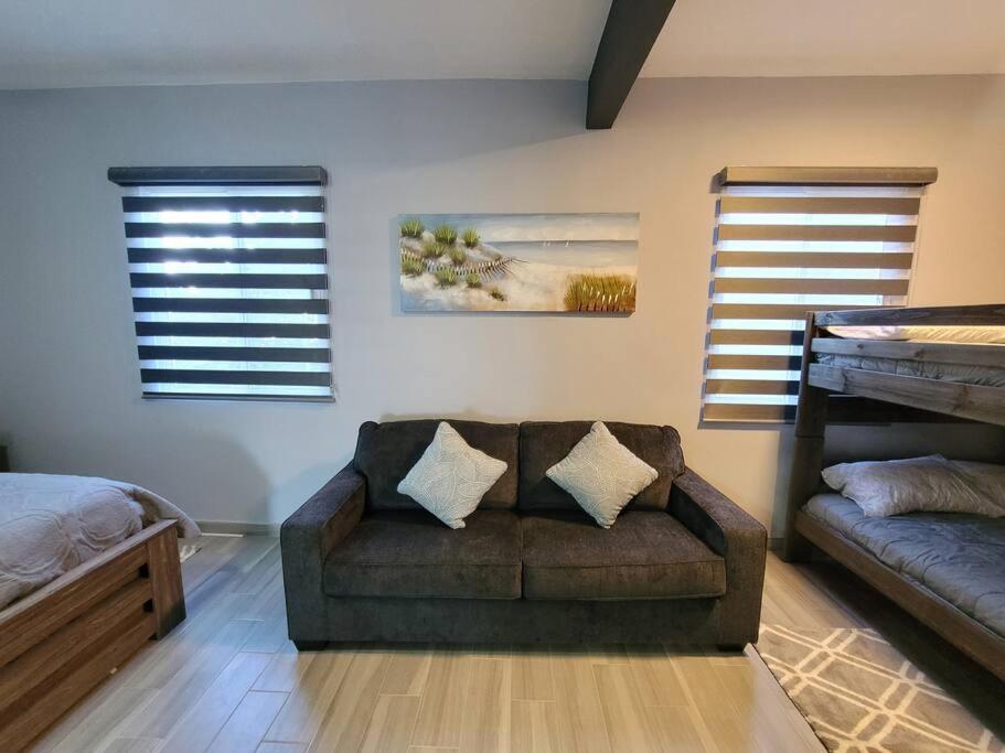Luxury 3 Story Vacation Rental! Holiday home *