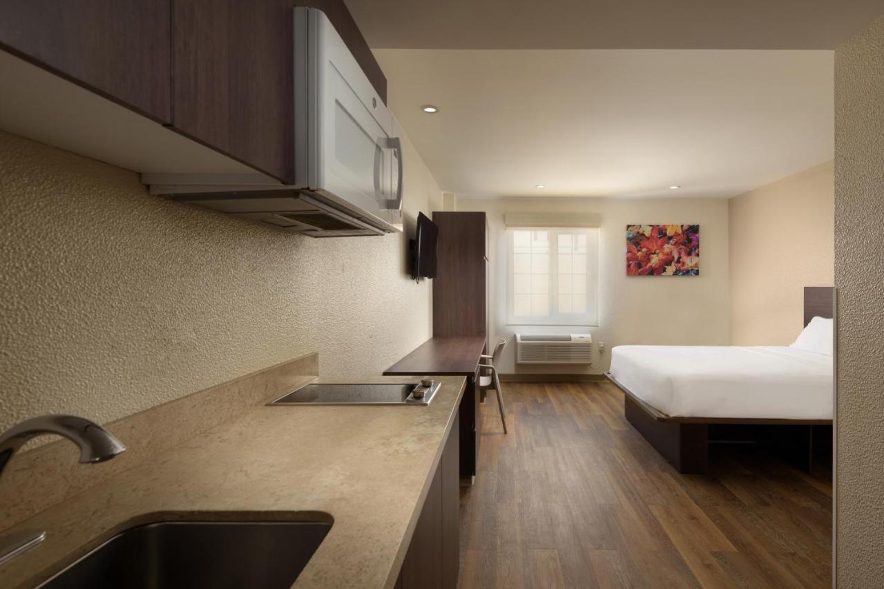 Extended Macroplaza 3* Tijuana