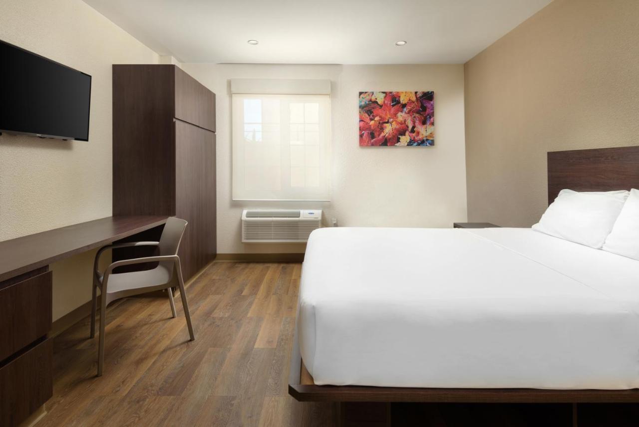 Extended Macroplaza Aparthotel 3*