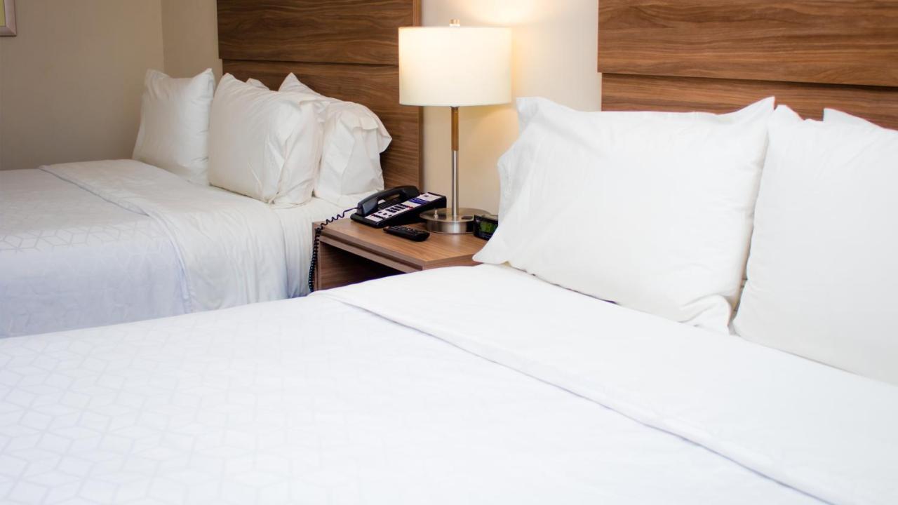 Express By Ihg Hotel 3*